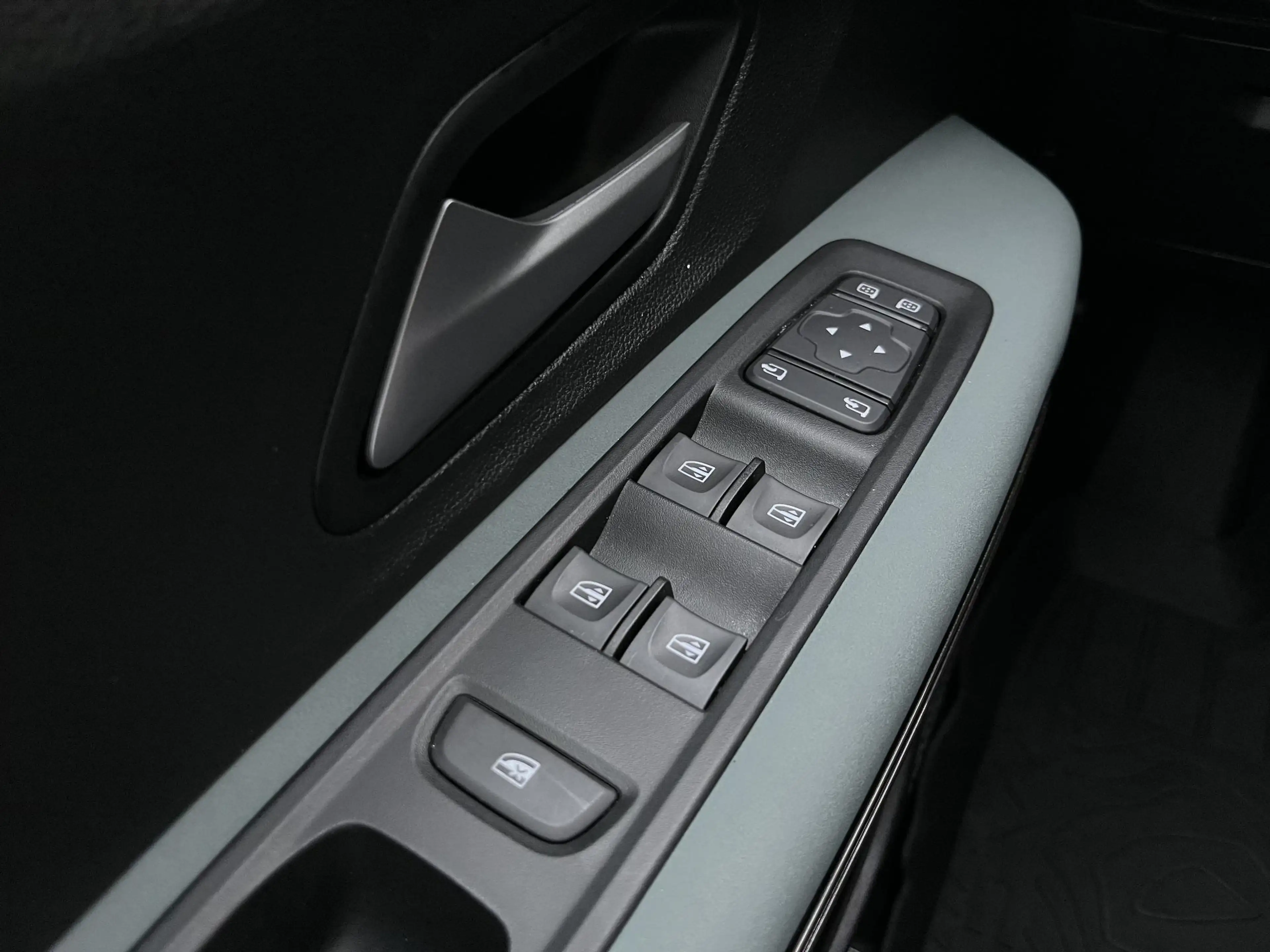 Dacia Jogger 1.8 Hybrid 155 Limited Edition 7p. | Camera | Navi — photo 21