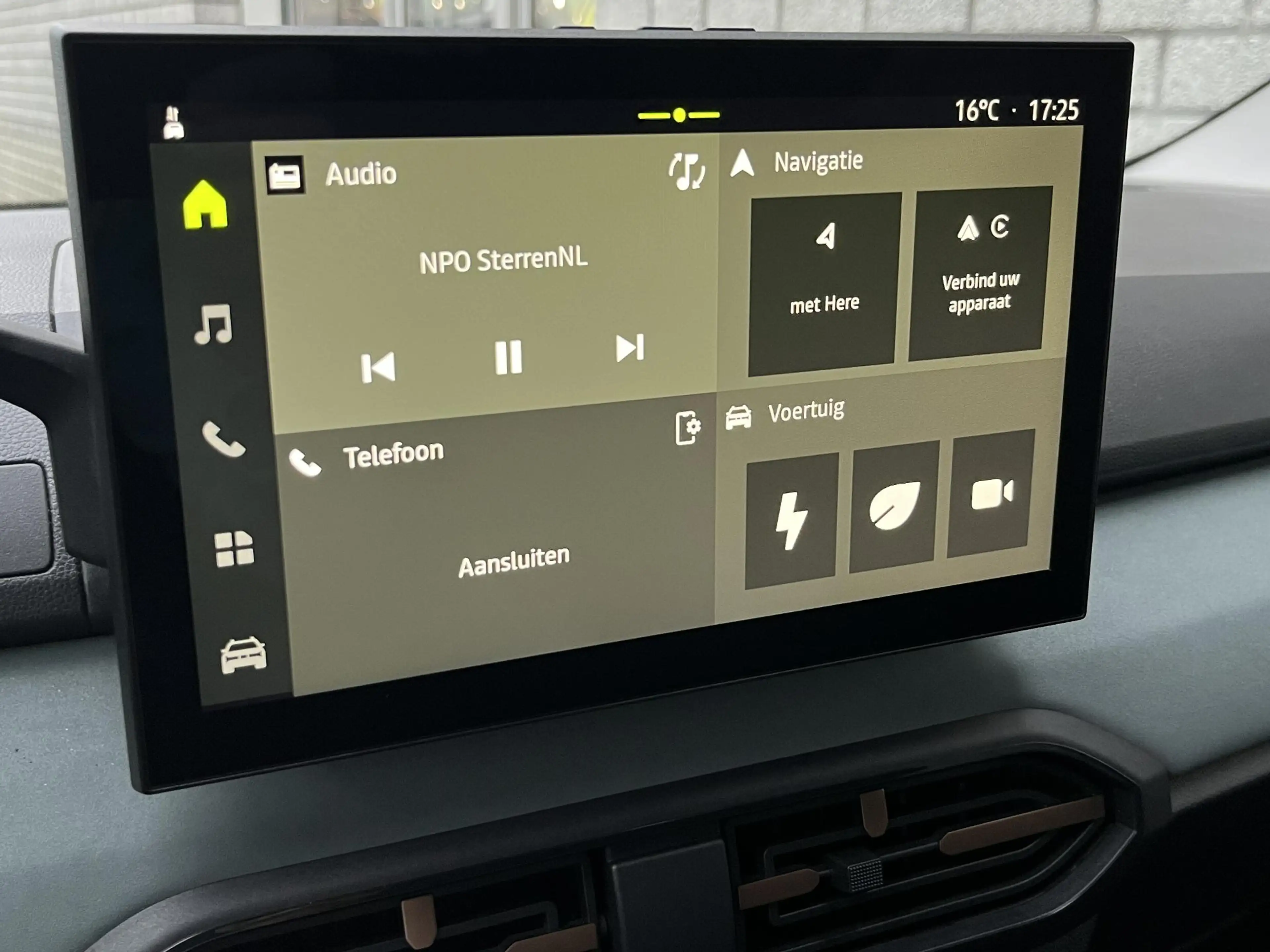 Dacia Jogger 1.8 Hybrid 155 Limited Edition 7p. | Camera | Navi — photo 33
