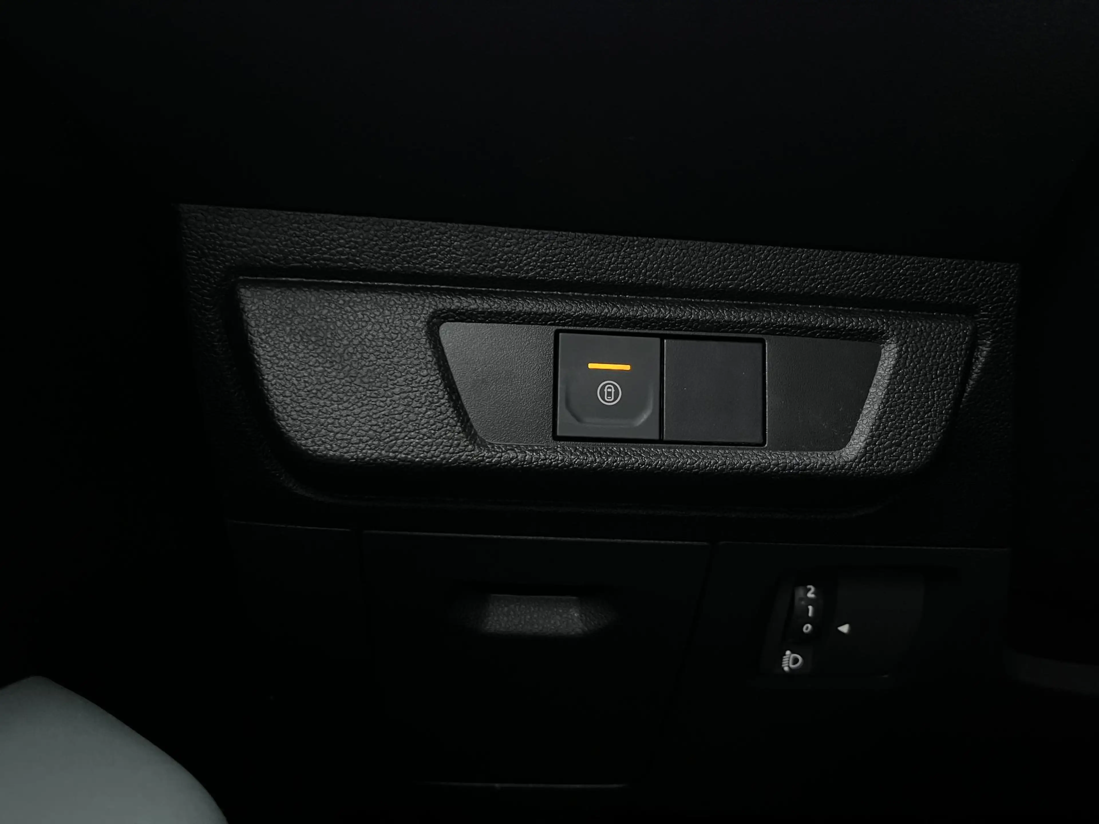 Dacia Jogger 1.8 Hybrid 155 Limited Edition 7p. | Camera | Navi — photo 38