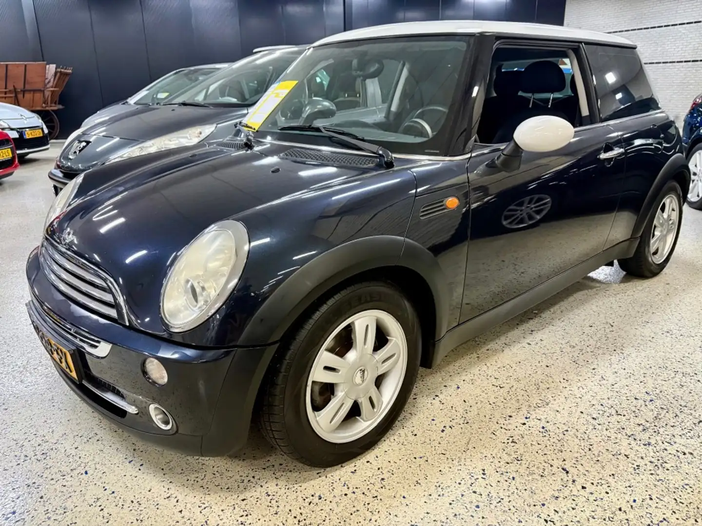 MINI Cooper 1.6 COOPER PEPPER / AIRCO / CRUISE / CV / ZWART / Zwart - 1