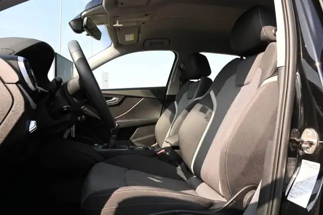 Audi Q2 view 14
