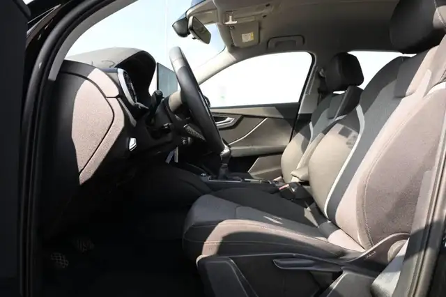 Audi Q2 view 13
