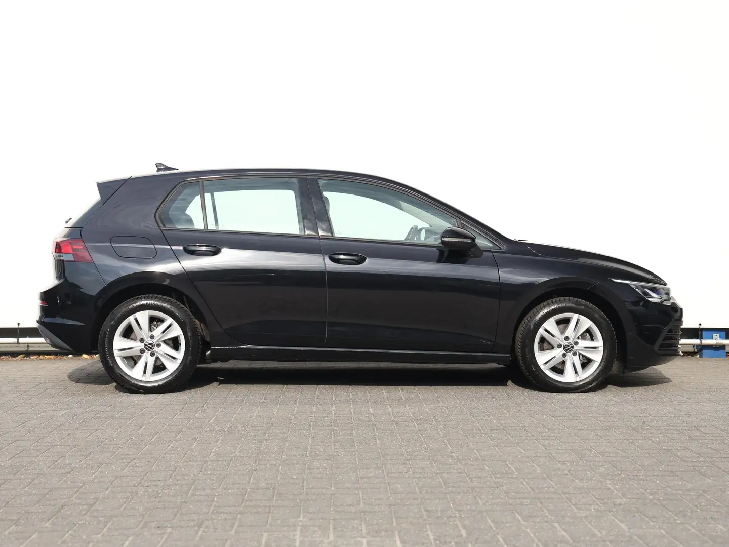 Volkswagen Golf 1.0 TSI Life Business 110PK | Led | Navigatie | St Negro - 2