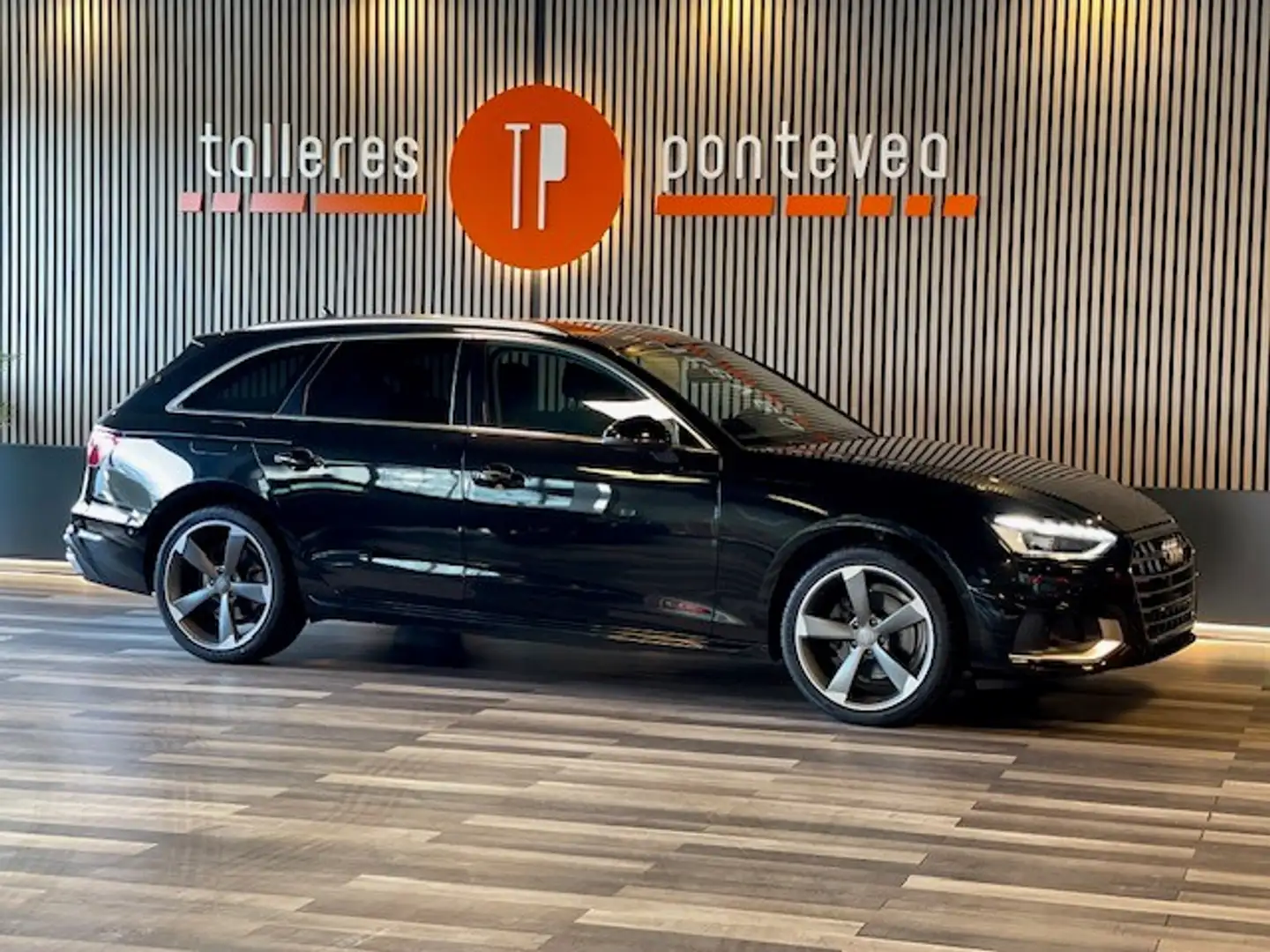 Audi A4 Avant 30 TDI Advanced S tronic 100kW Negro - 2