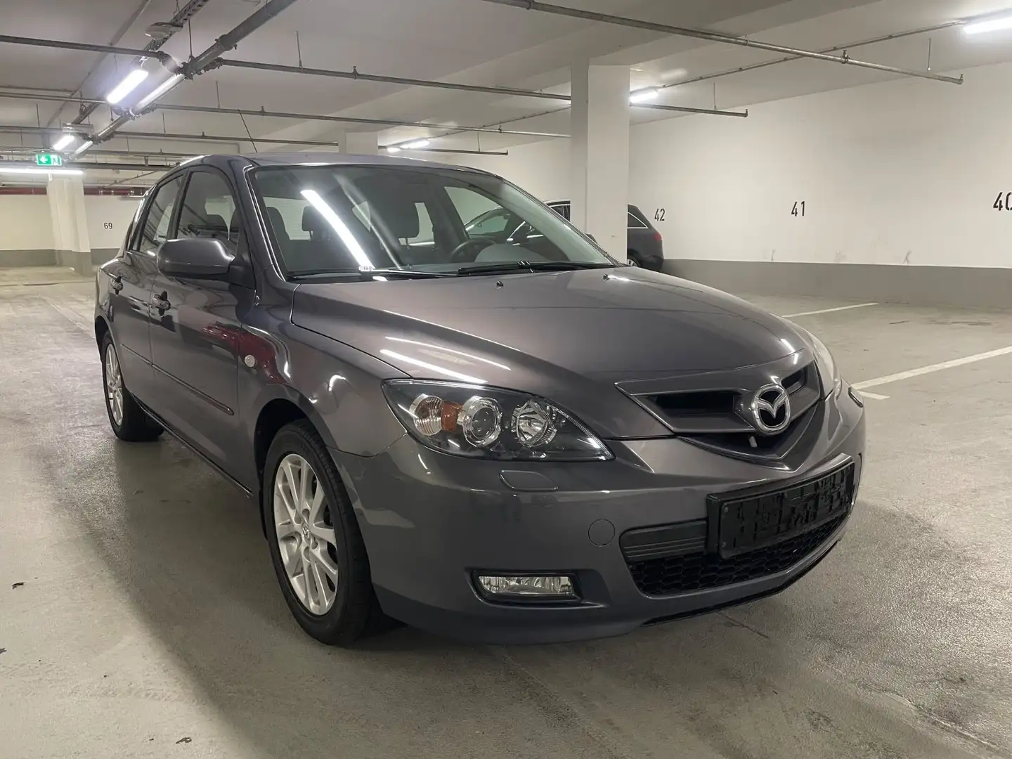 Mazda 3 Lim. 1.6 Sport Active Grau - 2