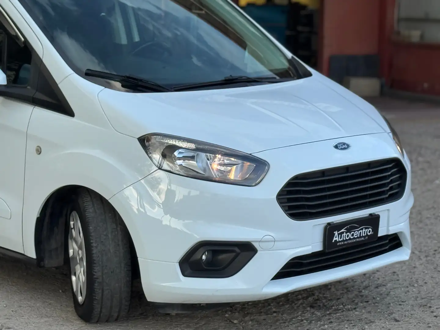 Ford Tourneo Courier plus diesel/gpl Fehér - 1