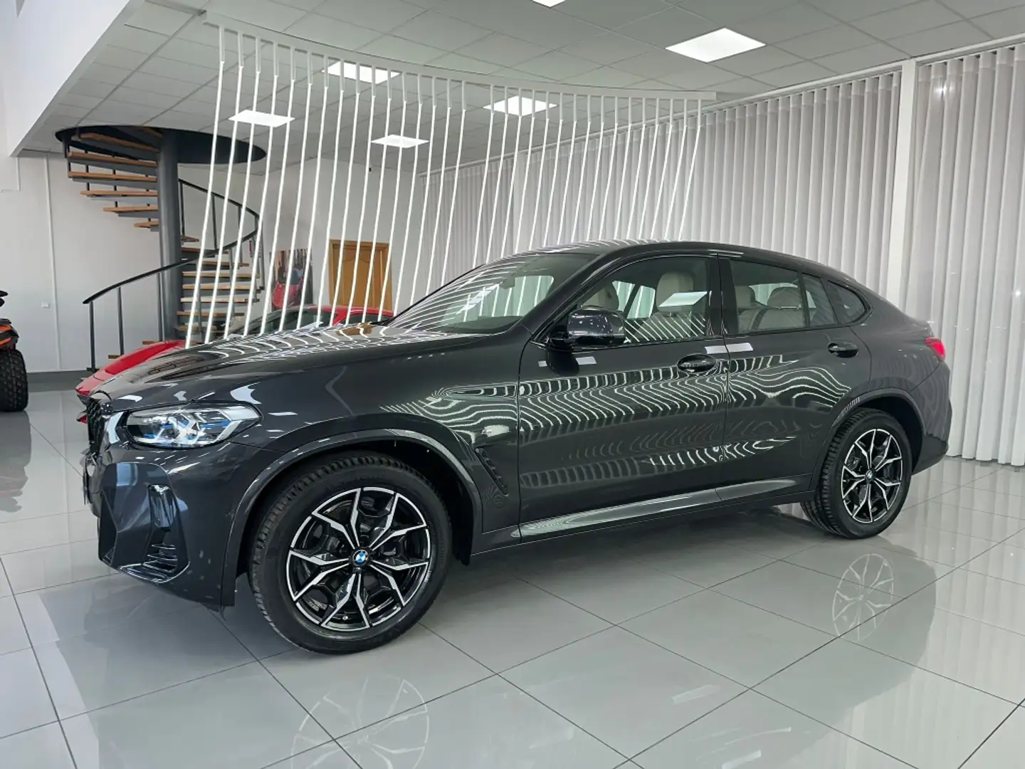 BMW X4 xDrive 20dA xLine M Sport Gris - 2
