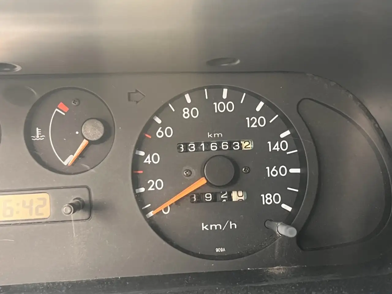 Nissan Terrano 2.7 TDi Elegance, foto 11