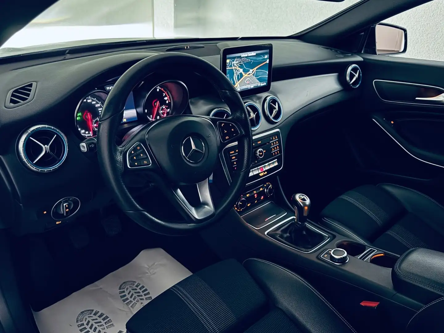 Mercedes-Benz CLA 200 CLA 200  Shooting Brake * R-KAM *NAVI * 8xALU * Bleu - 2