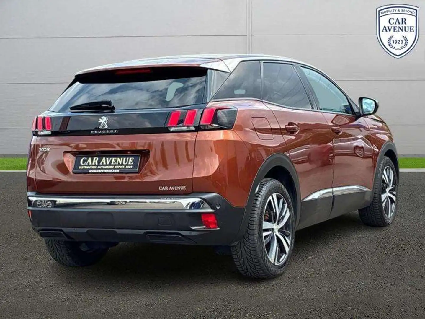 Peugeot 3008 1.5 BlueHDi 130ch E6.c Allure S\\u0026S EAT8 Orange - 2