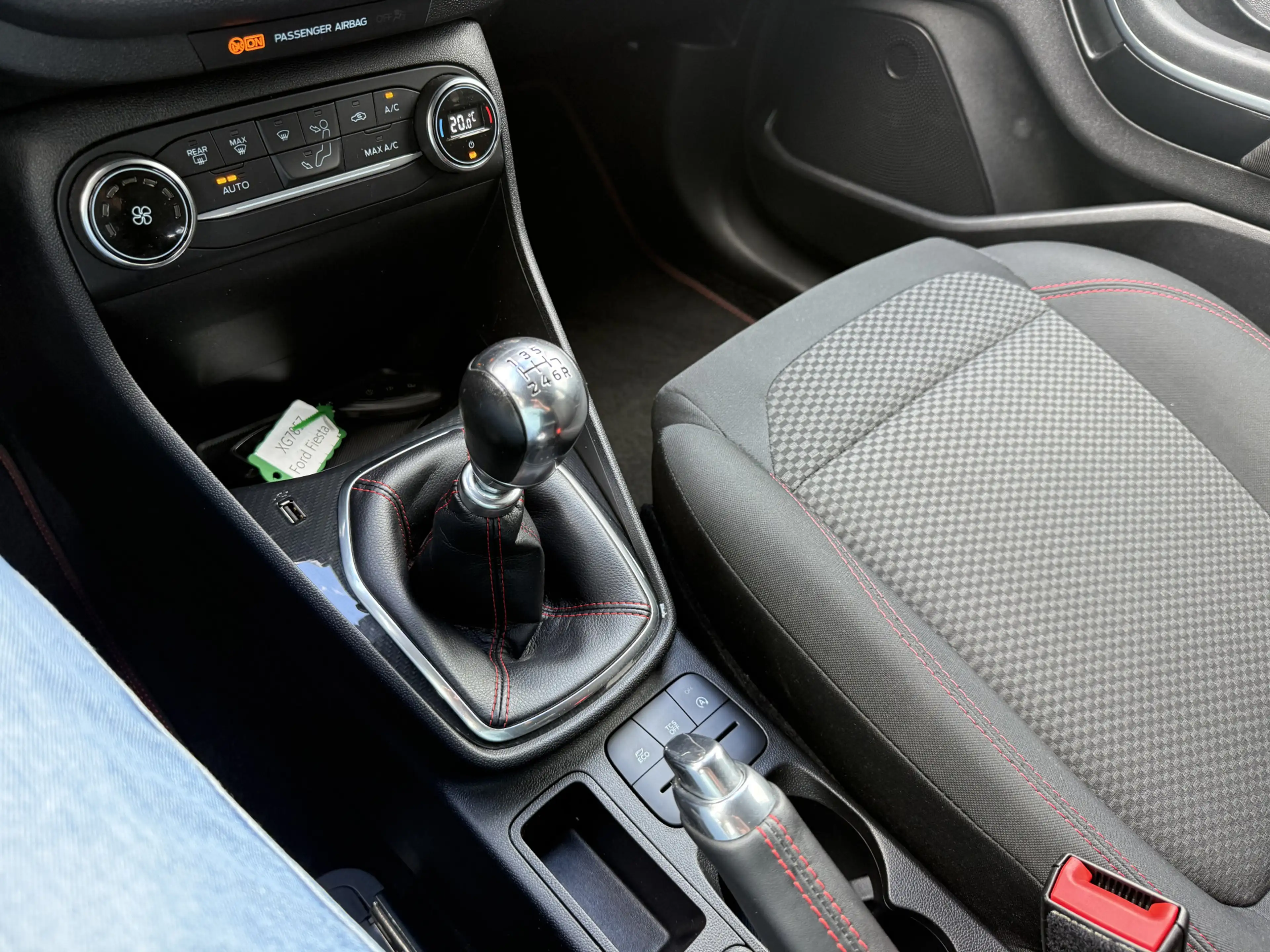 Ford Fiesta 1.0 EcoBoost ST-Line — photo 20