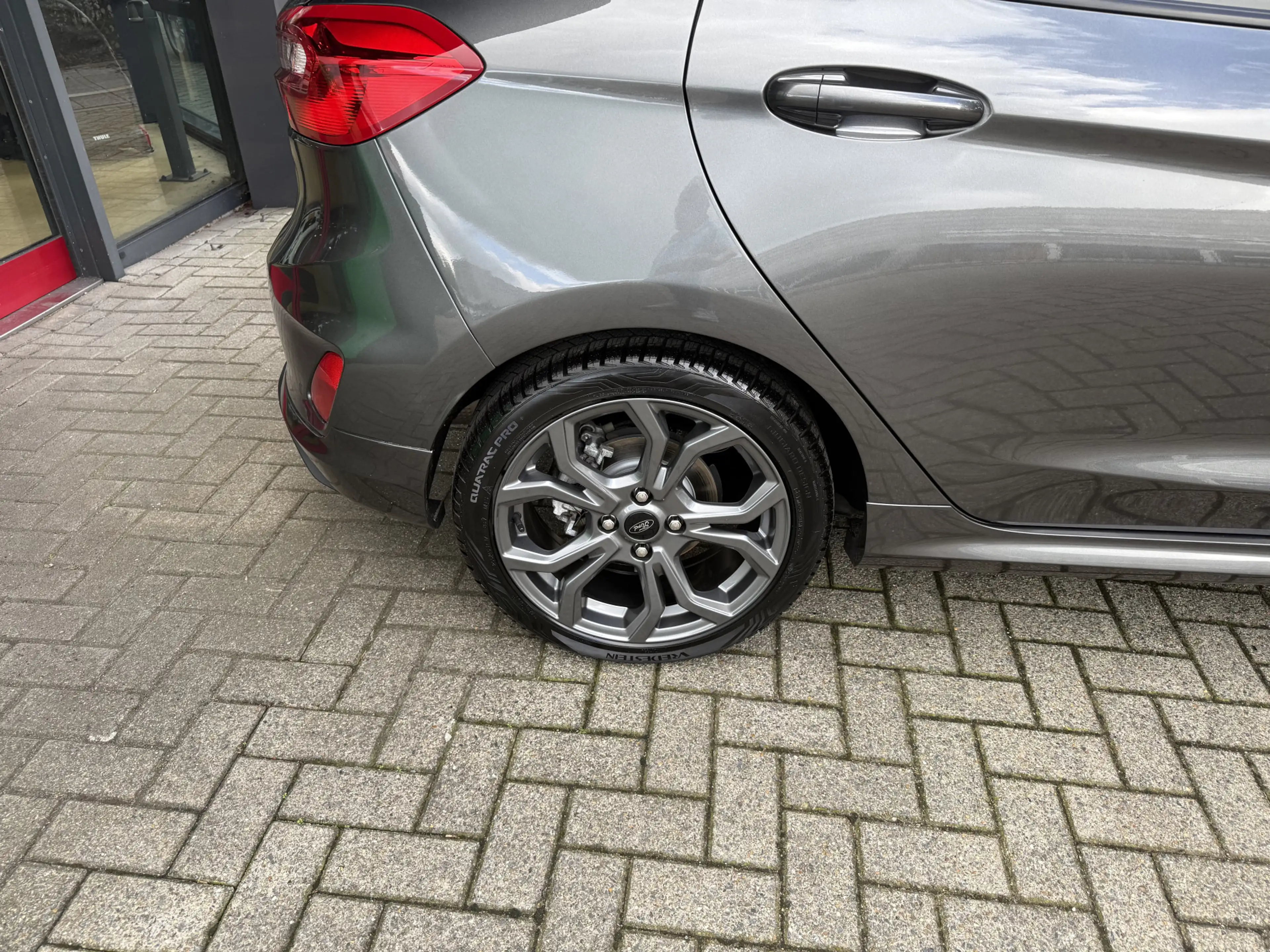 Ford Fiesta 1.0 EcoBoost ST-Line — photo 9