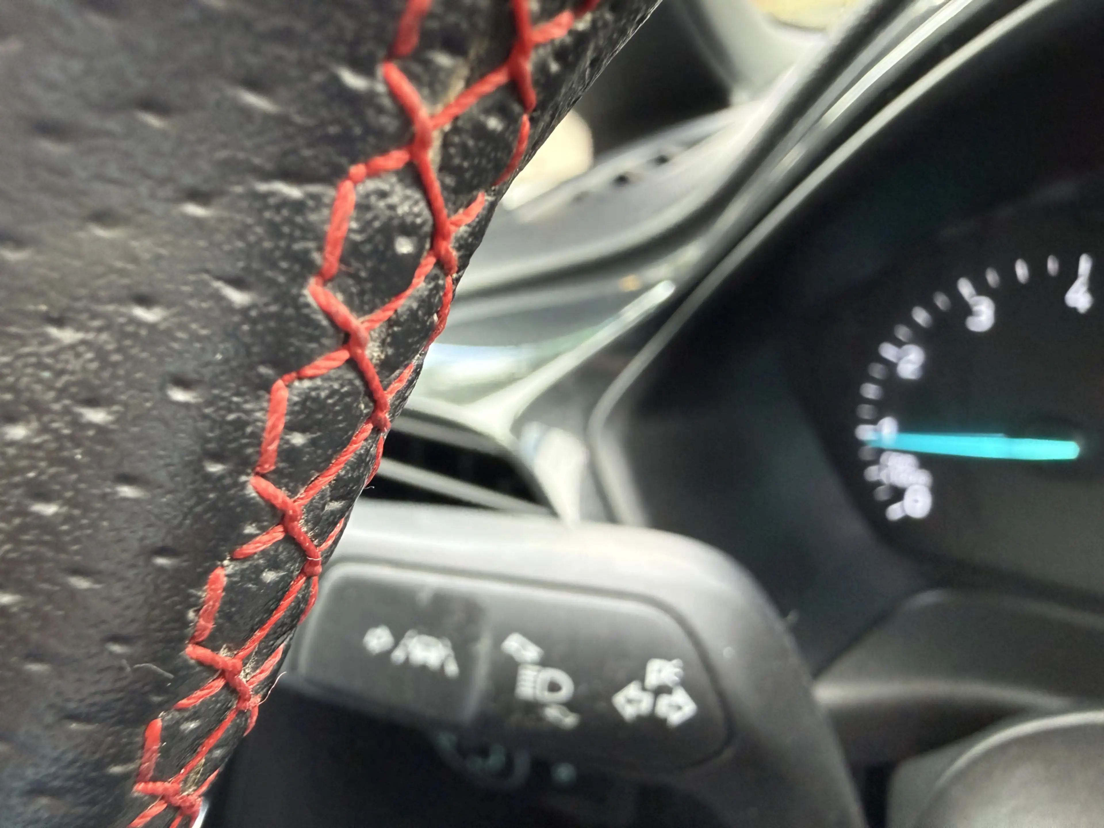 Ford Fiesta 1.0 EcoBoost ST-Line — photo 16