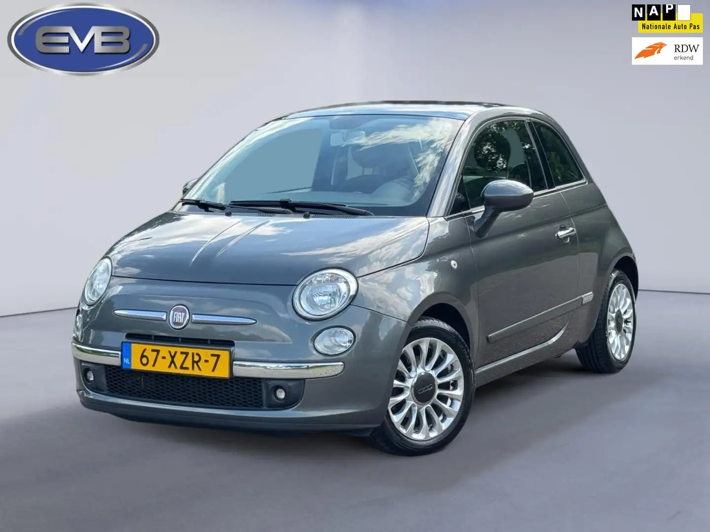 Fiat 500 0.9 TwinAir AUTOMAAT Lounge, panoramadak, Nederlan Grau - 1