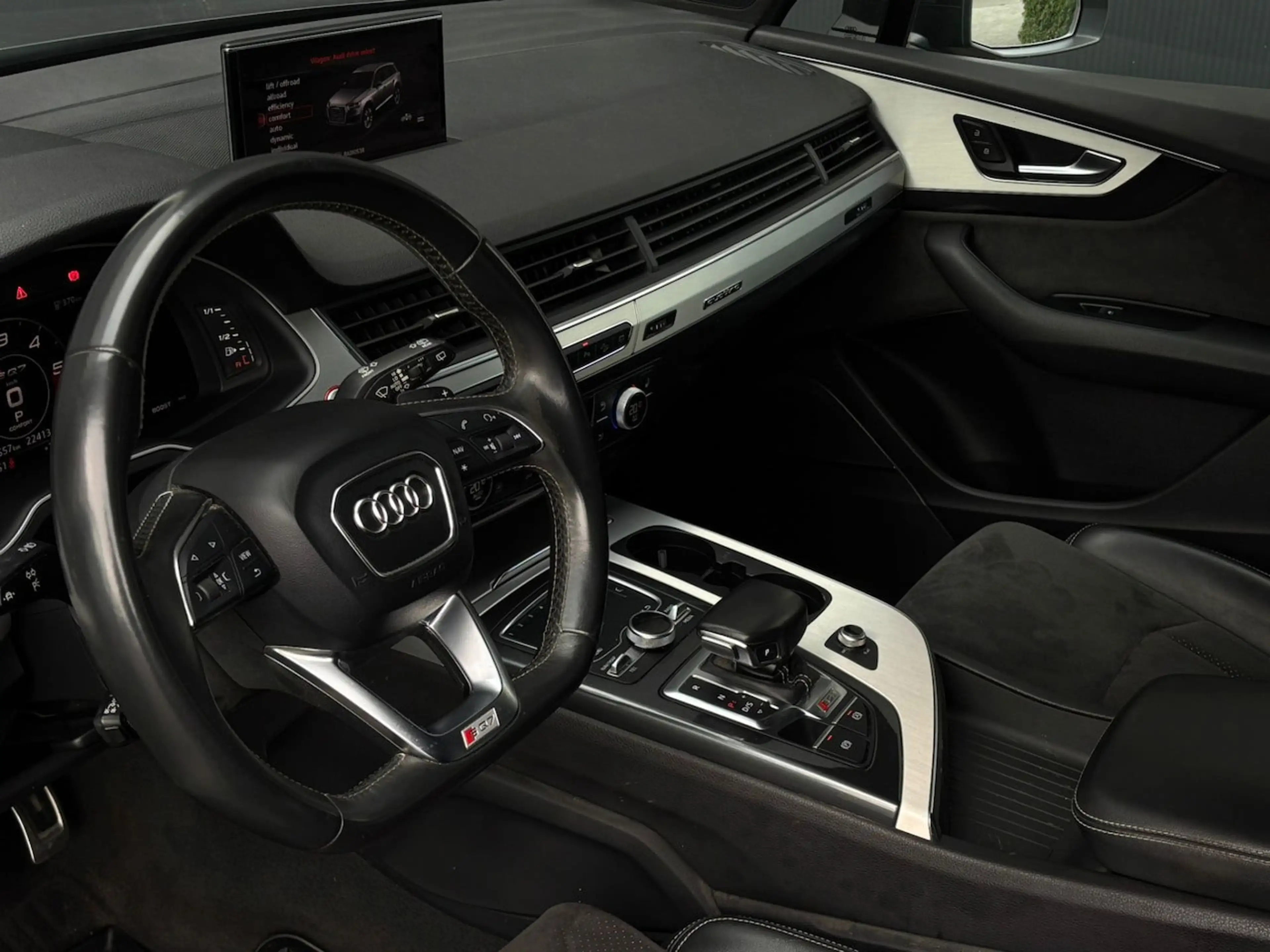 Audi Q7 SQ7 4.0 TDI SQ7 quattro — photo 6