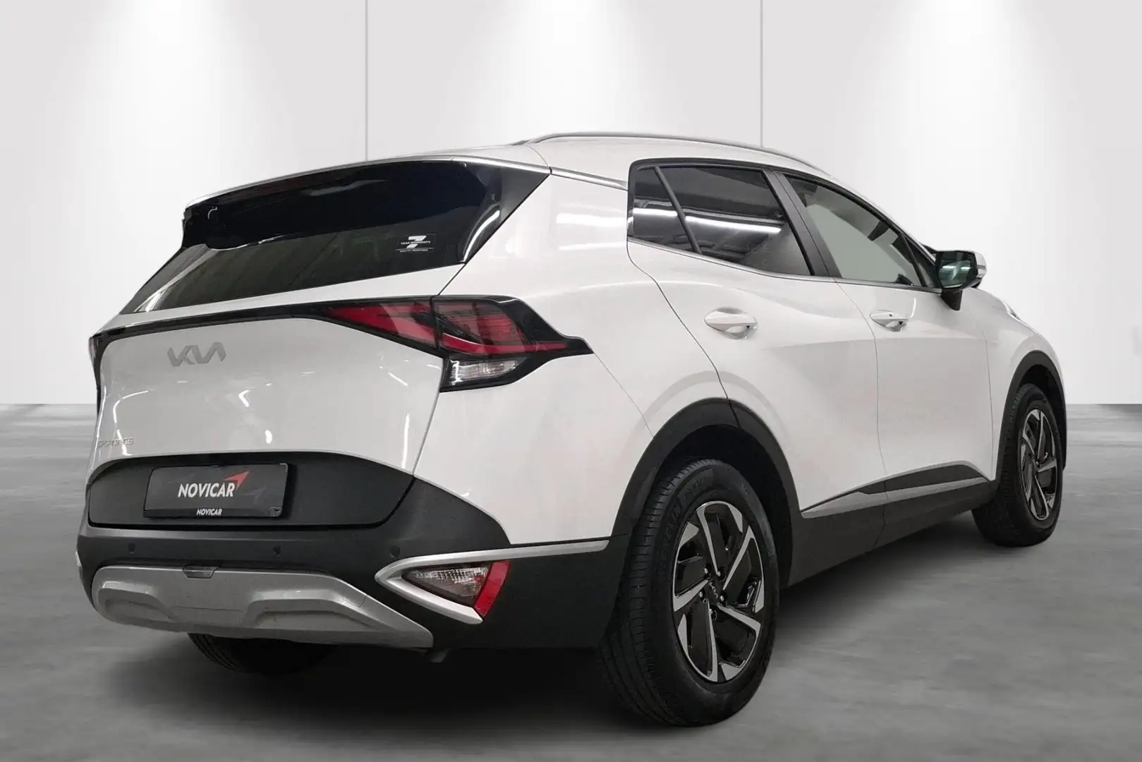 Kia Sportage 1.6 T-GDi 6MT Pulse + Techno Pack Weiß - 2