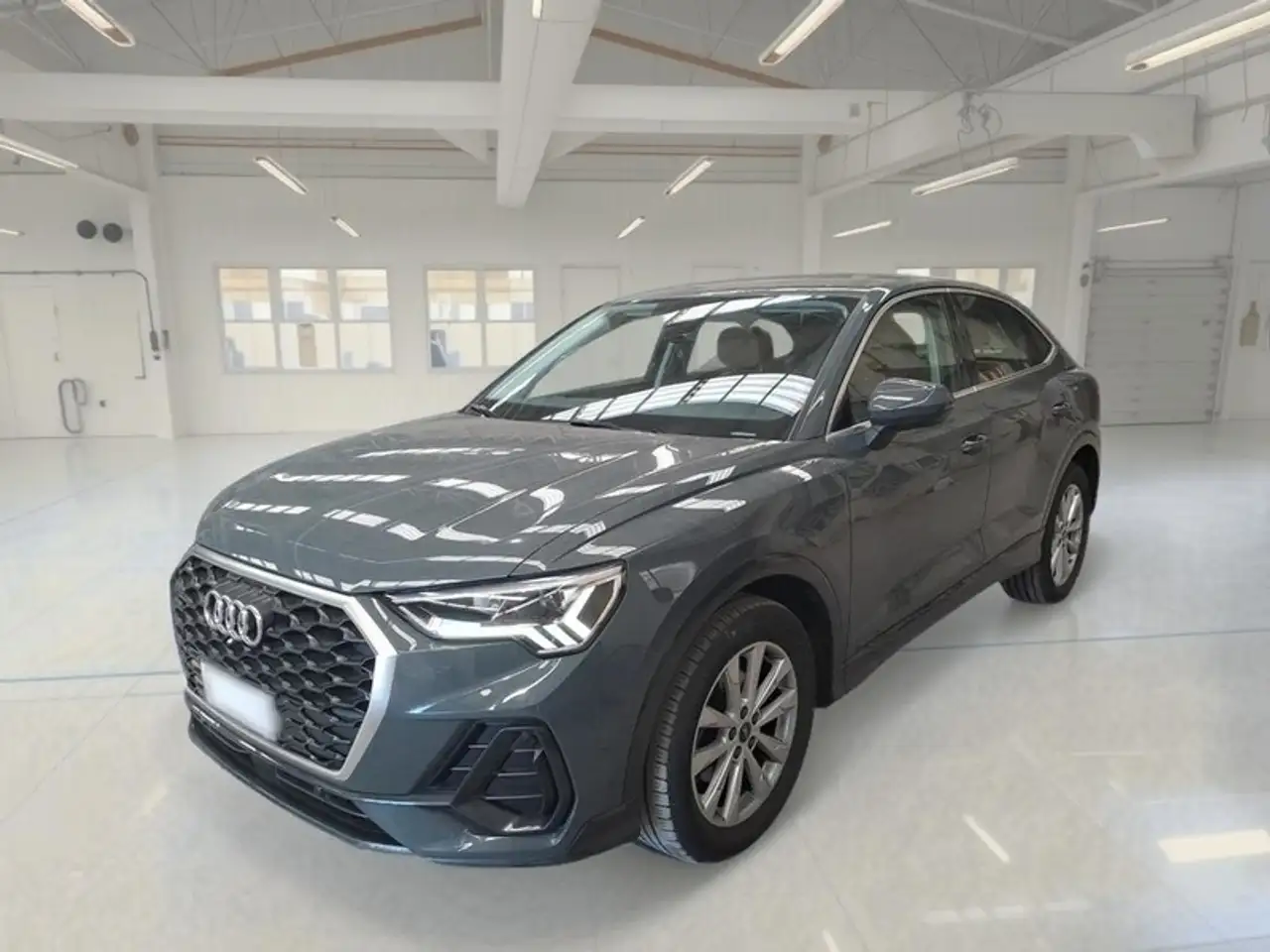 Audi Q3 SPORTBACK 35 TDI QUATTRO S TRONIC BUSINESS PLUS SUV — photo 1 of 11
