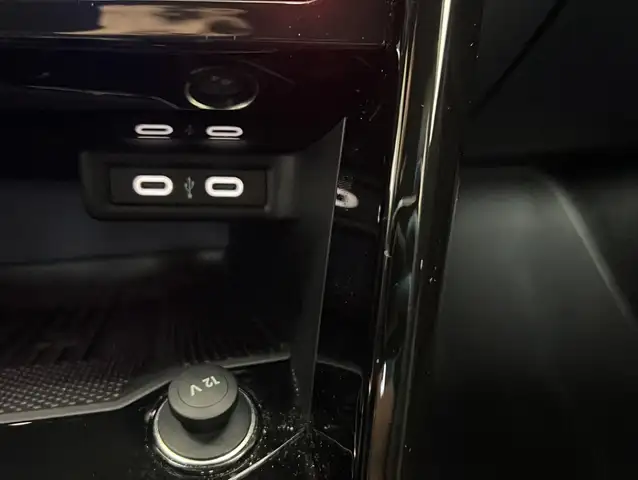 Volkswagen T-Roc view 22