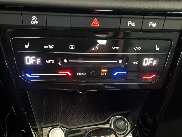 Volkswagen T-Roc view 21