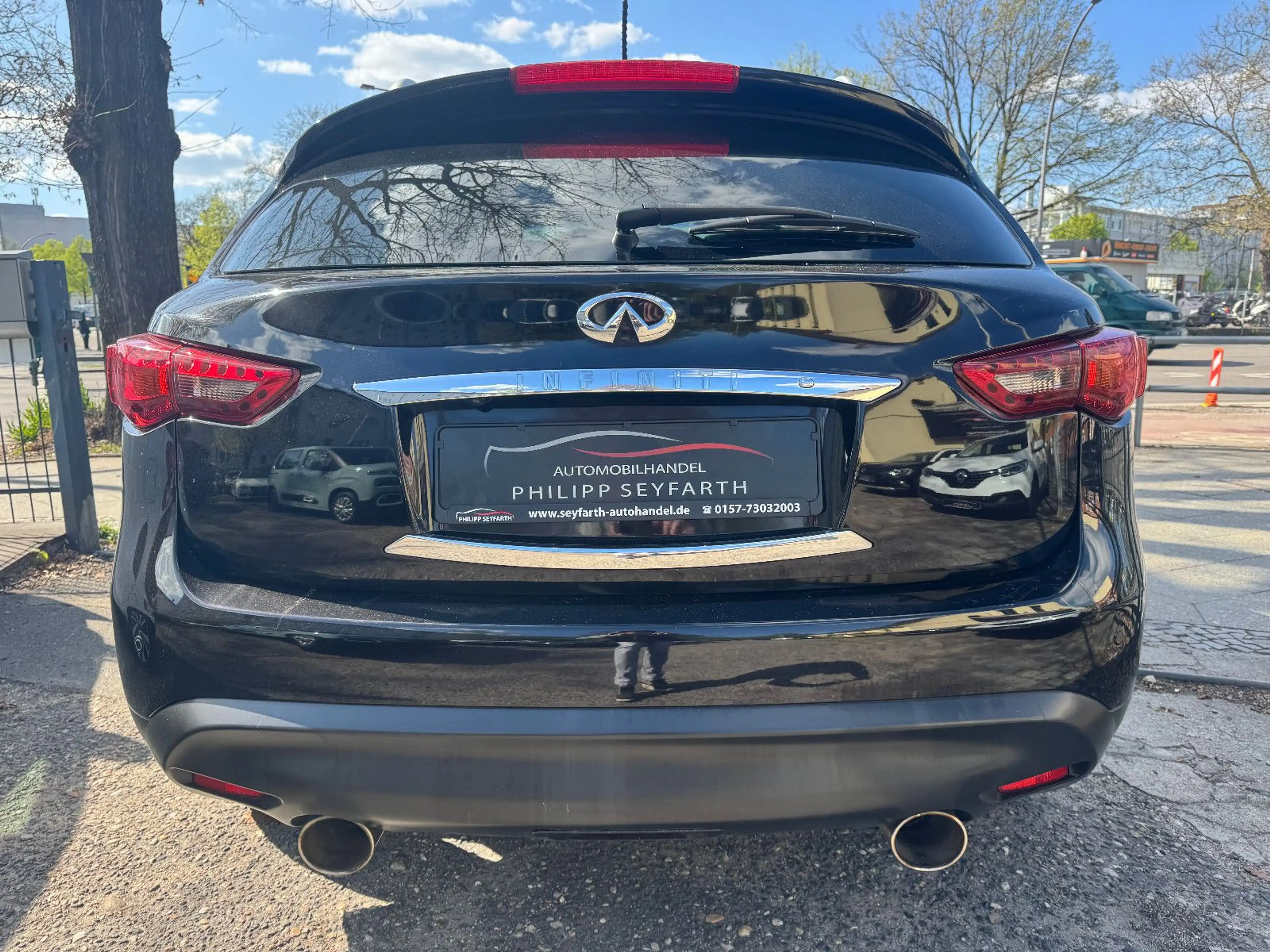 Infiniti QX70 3.7 Premium S*EGSD*360°KAMERA*PARKASSIS.* — photo 7