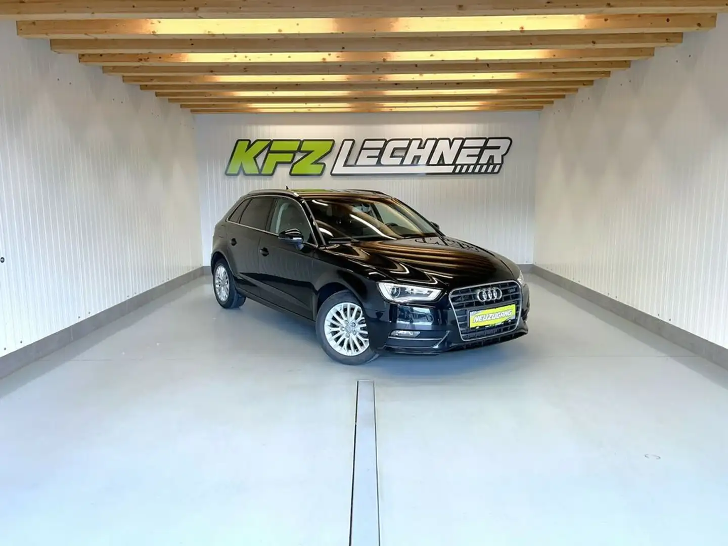 Audi A3 SB 1,6 TDI NAVI*XENON*PDC*SHZ Schwarz - 1