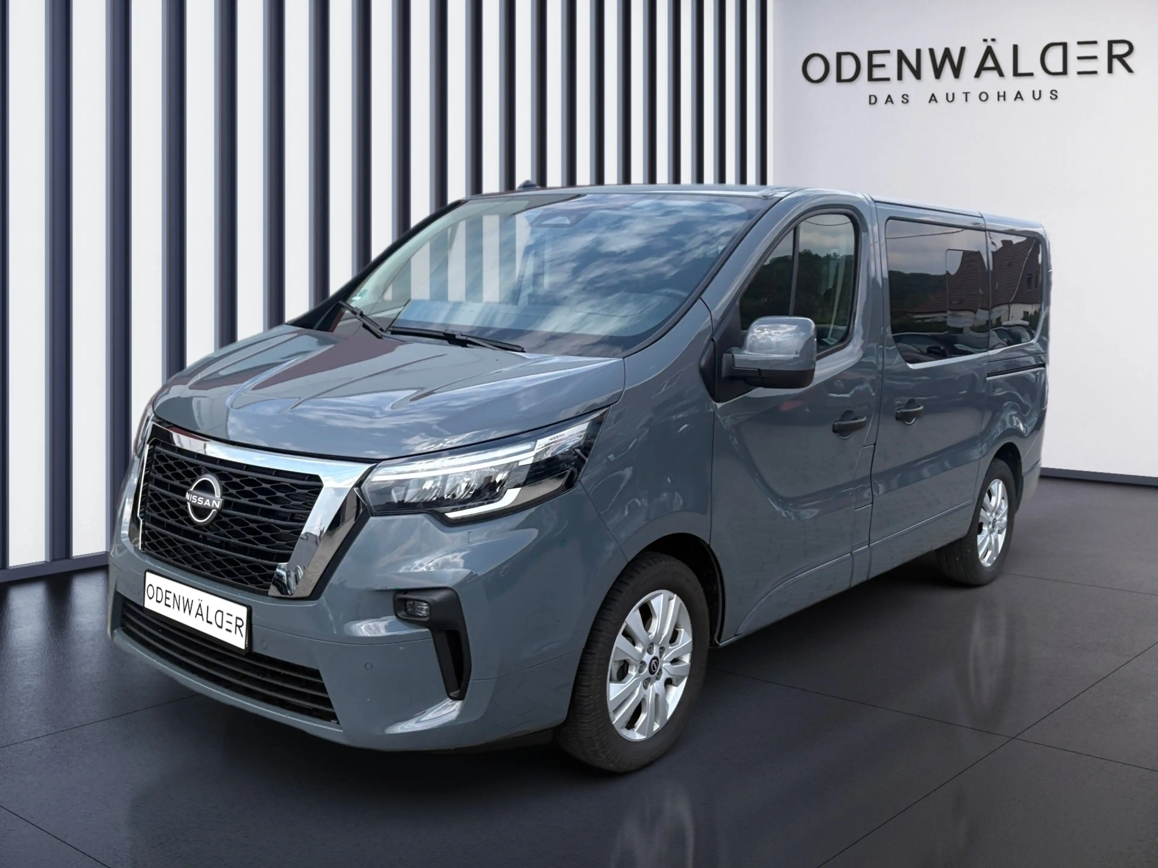 Nissan Primastar Kombi L1H1 Tekna dCI 170  2.8t ACC+LED — photo 2