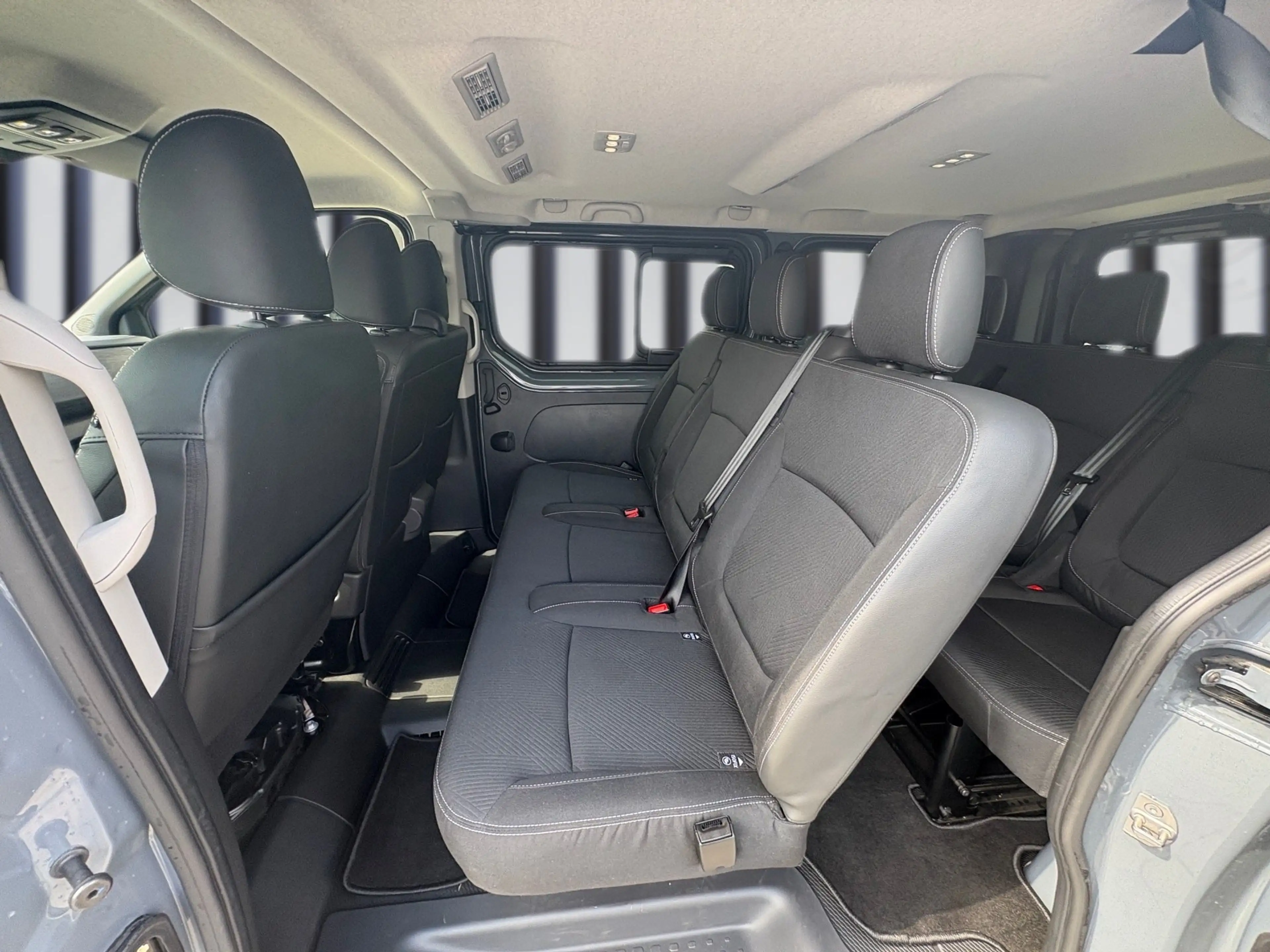Nissan Primastar Kombi L1H1 Tekna dCI 170  2.8t ACC+LED — photo 8