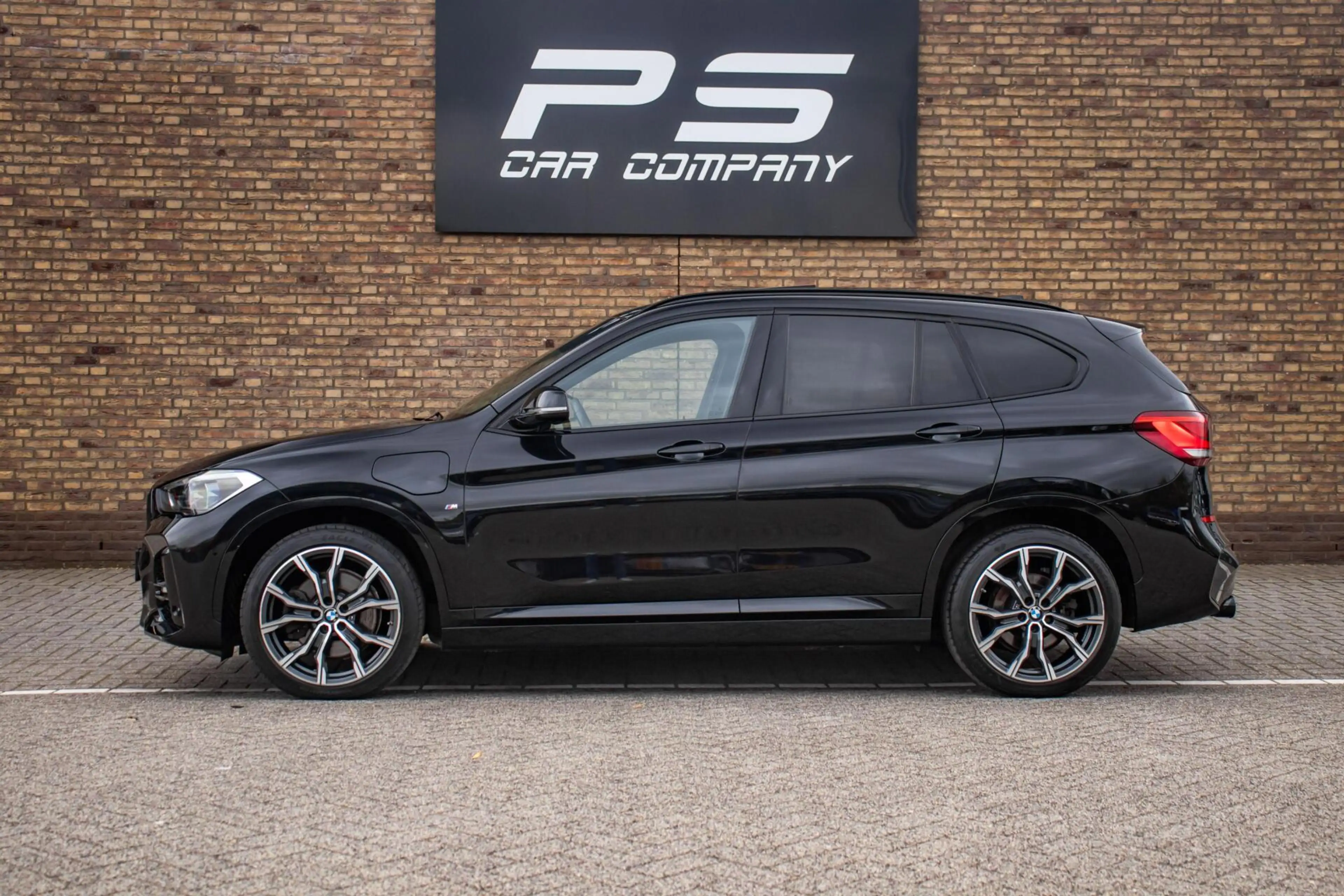 BMW X1 xDrive25e M-Sport, Pano, Leder, Trekhaak, Ambient, — photo 3