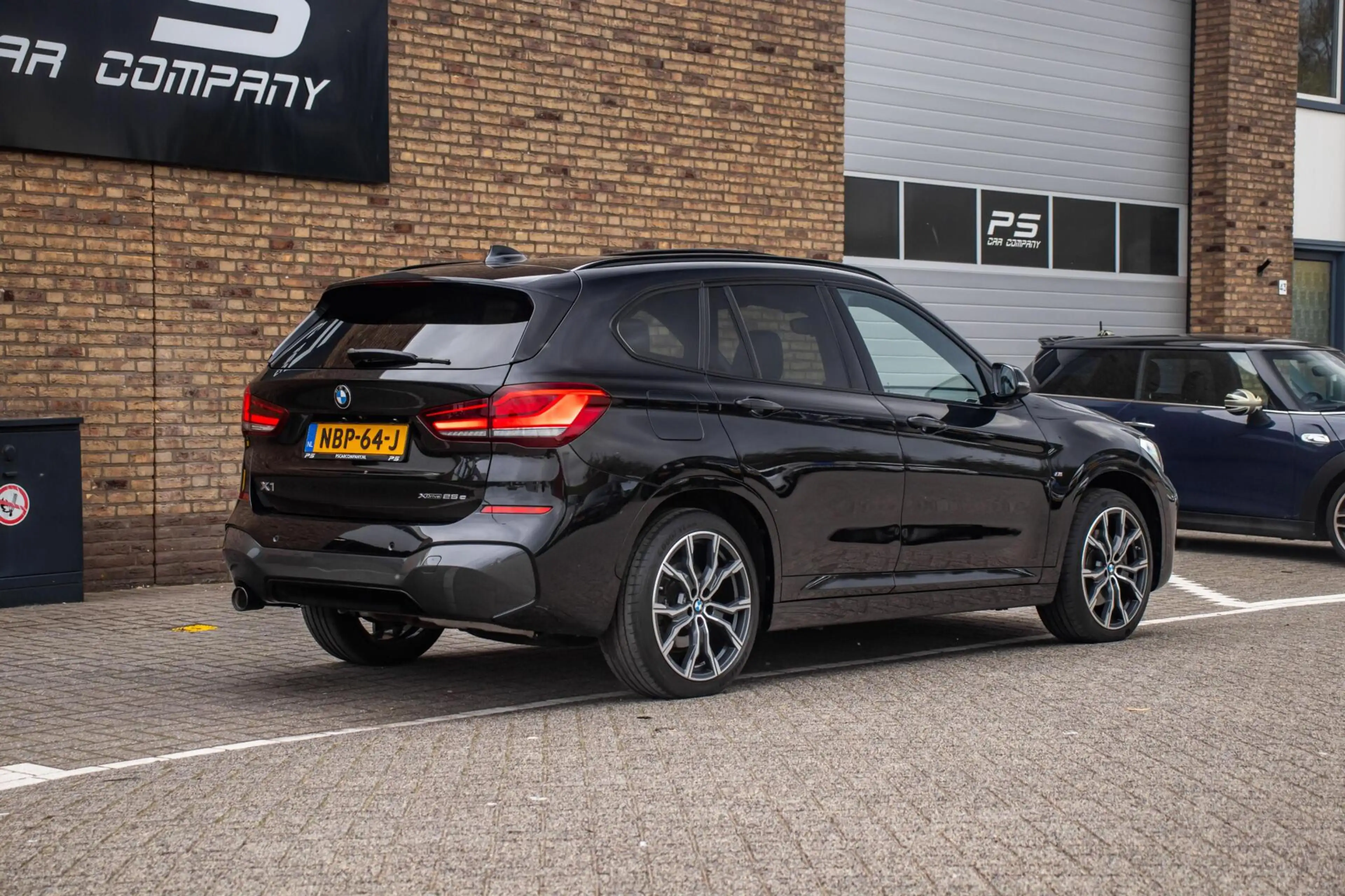 BMW X1 xDrive25e M-Sport, Pano, Leder, Trekhaak, Ambient, — photo 6