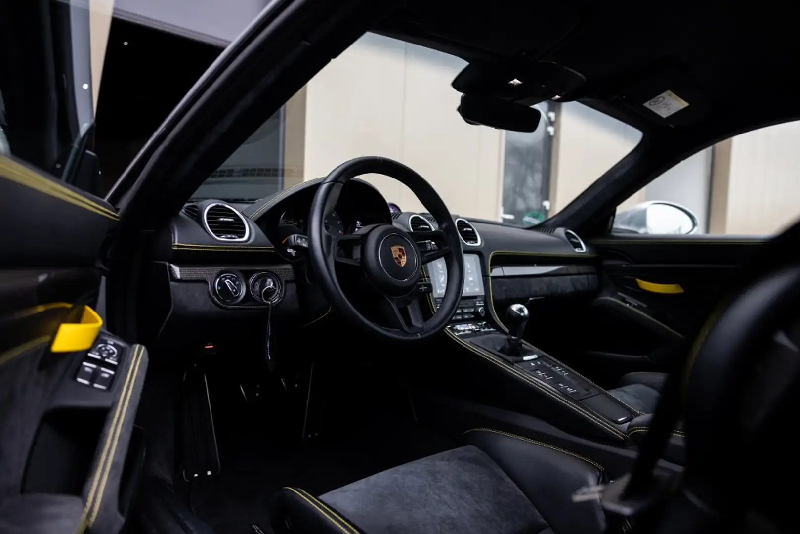 Porsche 718 Caymann GT4 Gris - 2