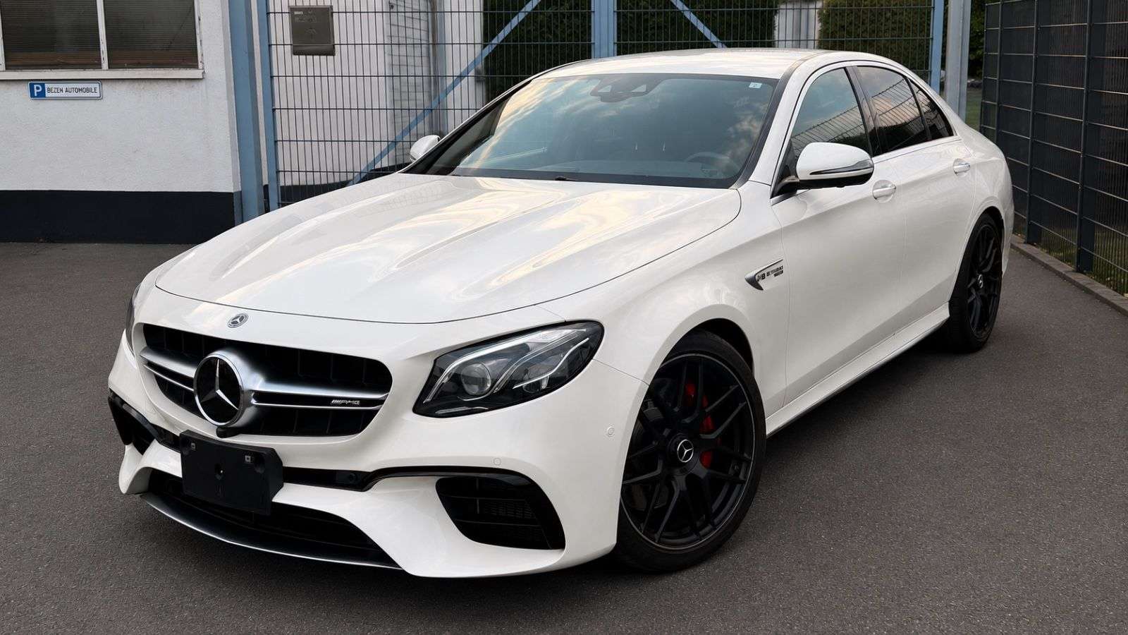 Mercedes-Benz E 63 AMG