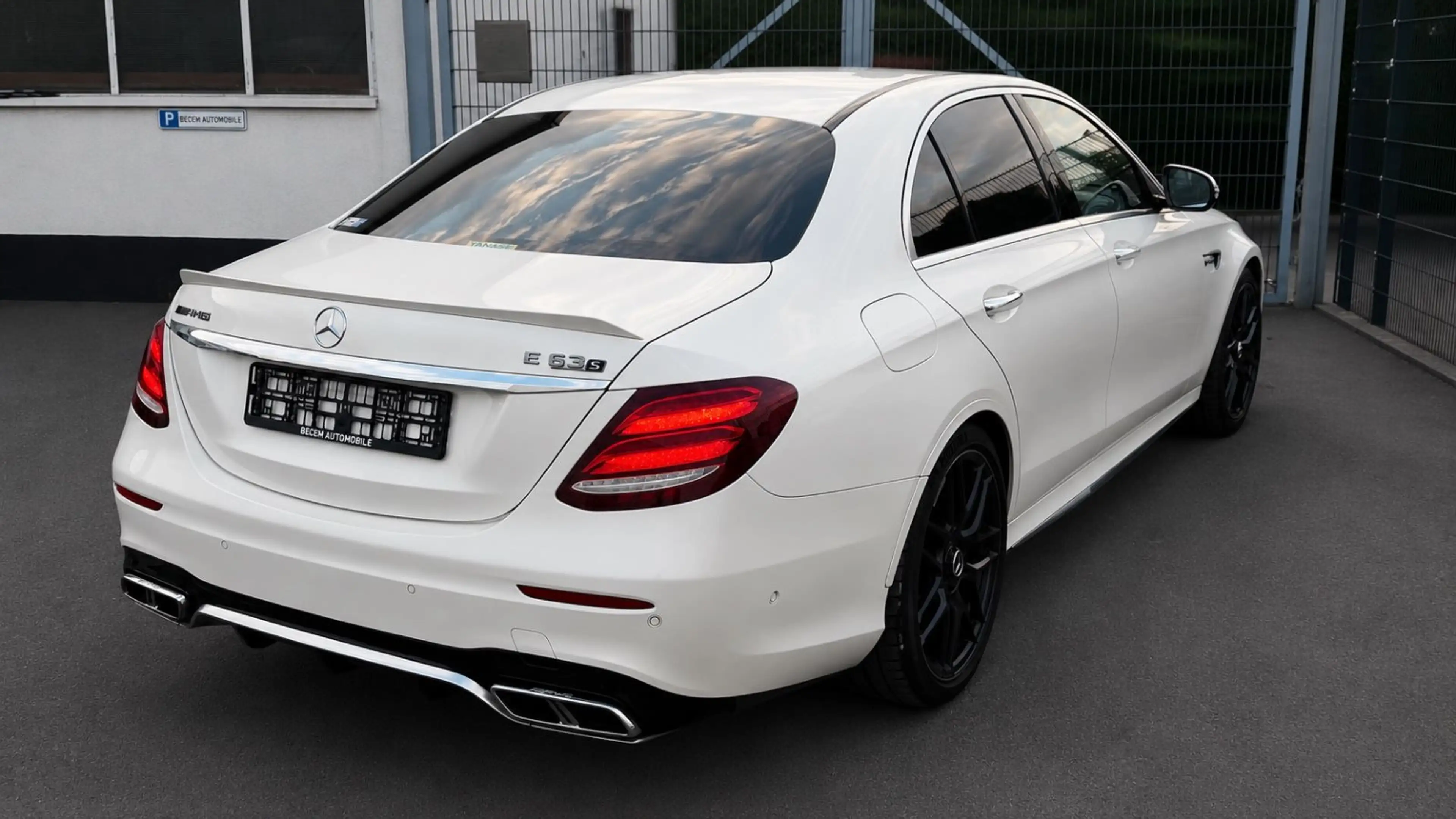 Mercedes-Benz E 63 AMG E63 S AMG*PERFORMANCE ABGSA.*GARANTIE*UNFALLFREI — photo 11