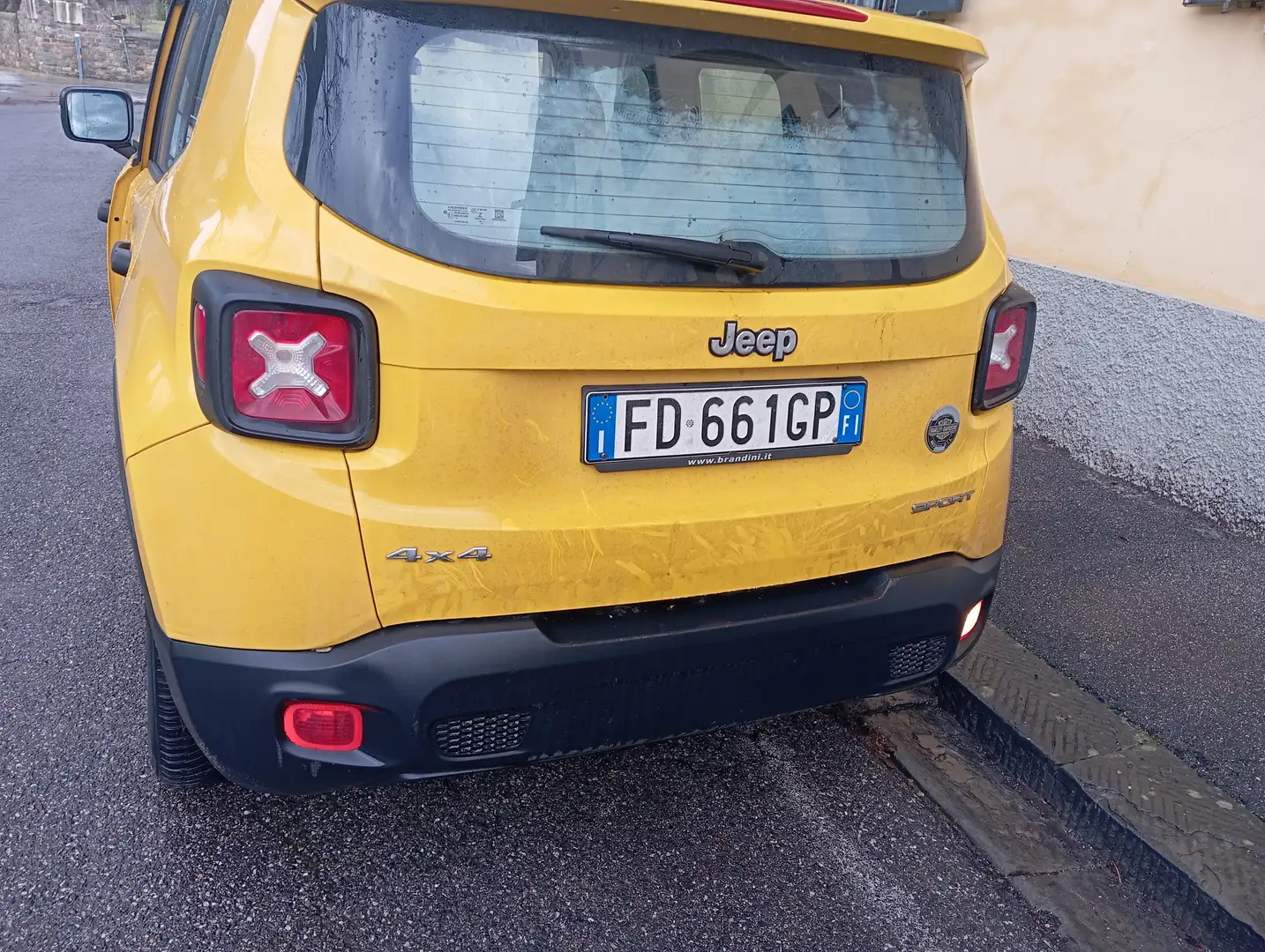 Jeep Renegade 2.0 MJT Sport 4 Ed 120 CV Jaune - 2