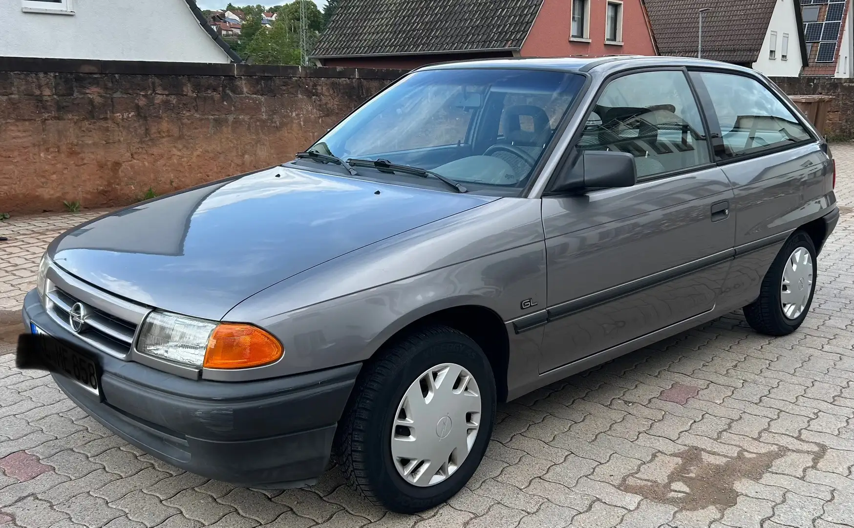 Opel Astra GL - 1