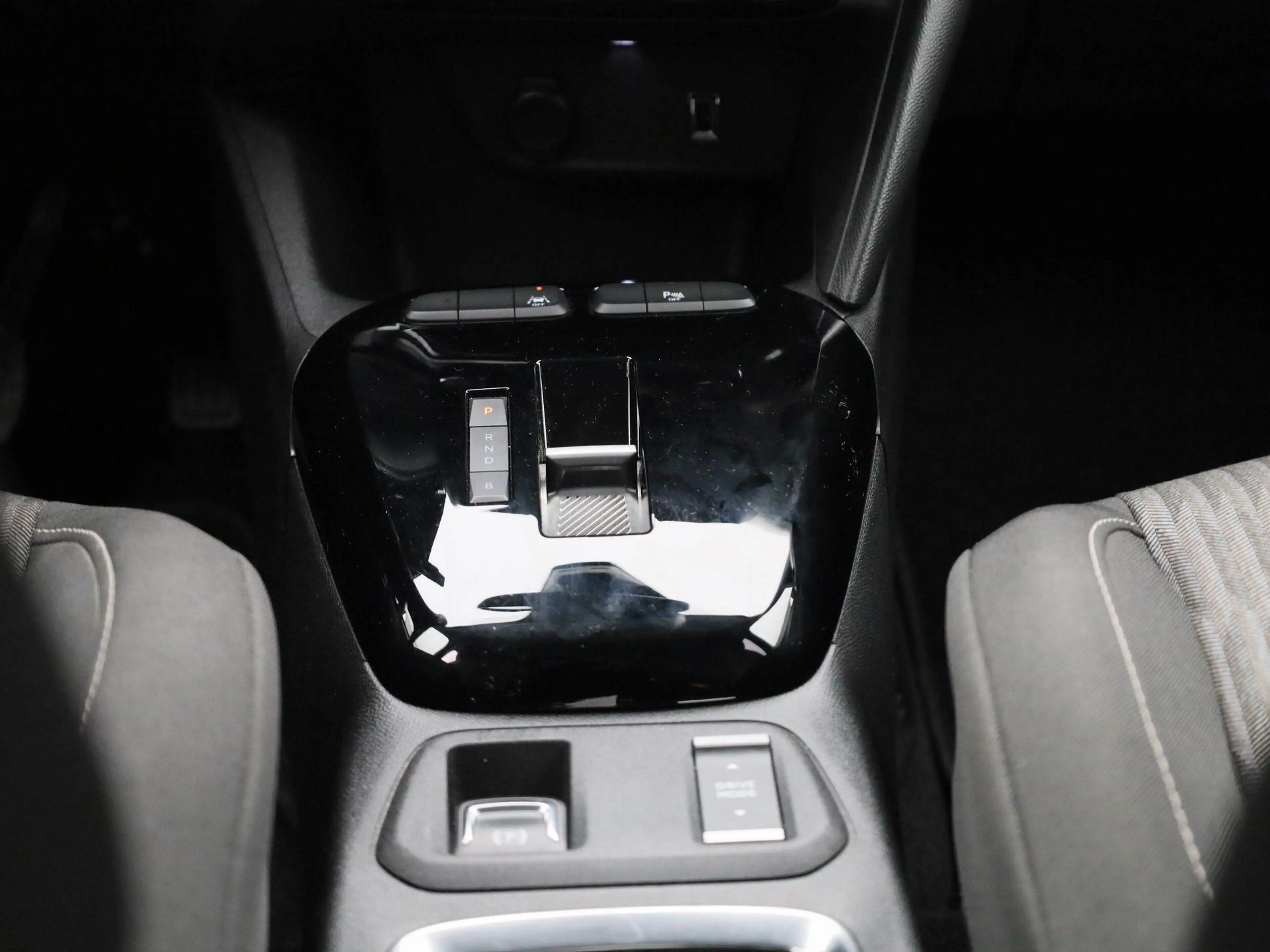 Opel Corsa-e Edition 50 kWh | SOH 100% | APPLE CARPLAY - ANDROI — photo 10