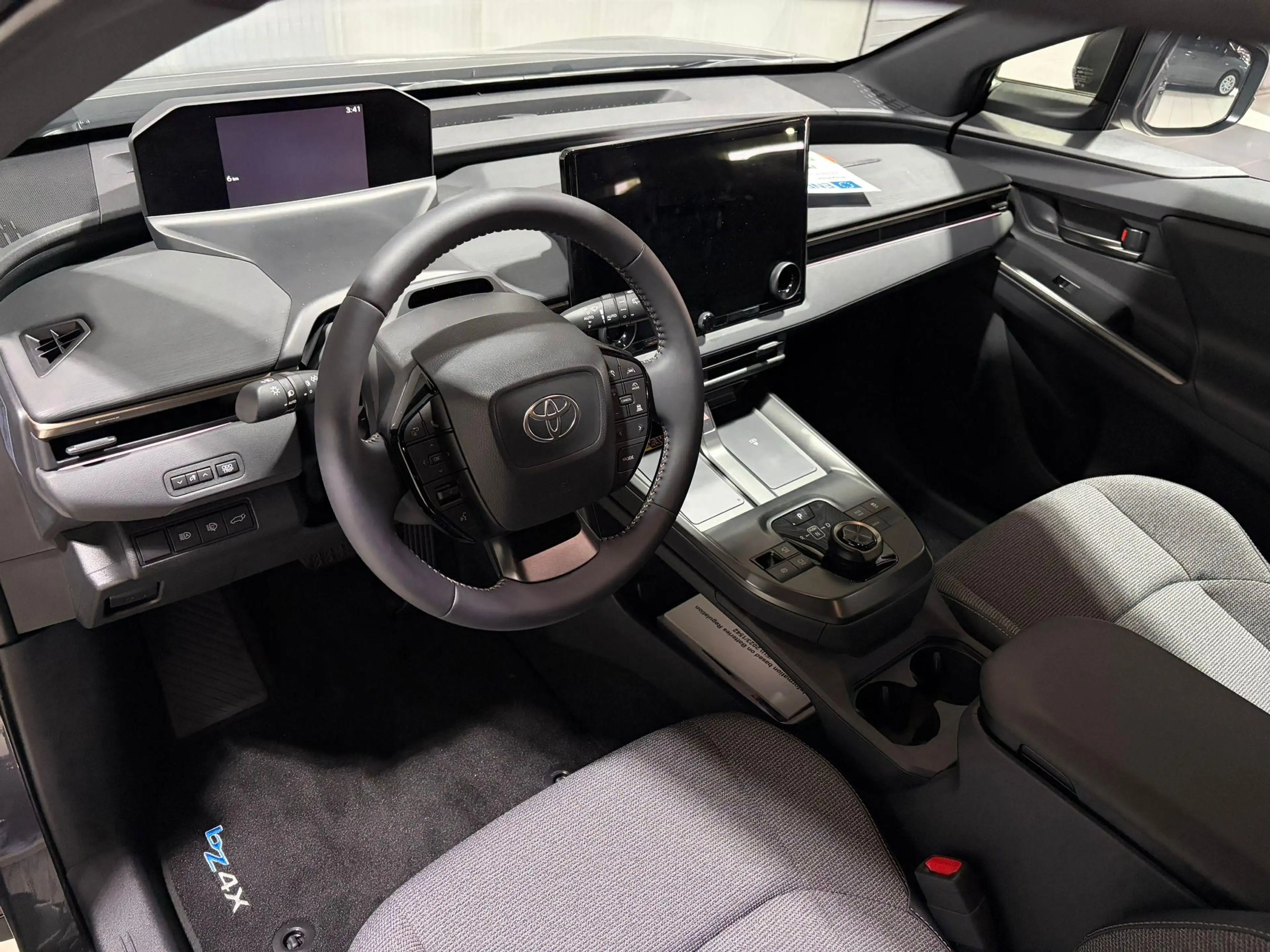 Toyota bZ4X Touring Dynamic 75 kWh Direct leverbaar, € 3000 In — photo 12