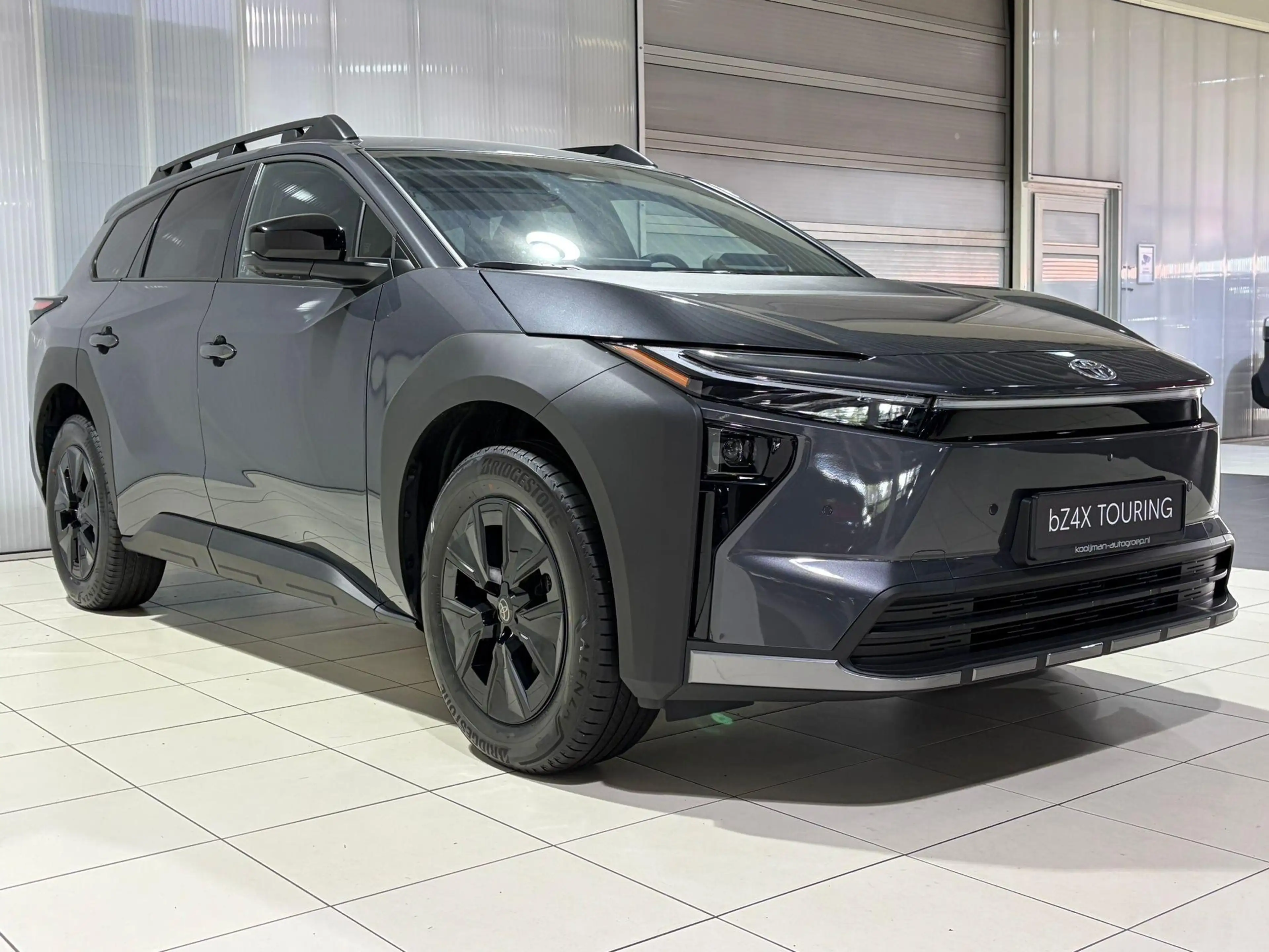Toyota bZ4X Touring Dynamic 75 kWh Direct leverbaar, € 3000 In — photo 4