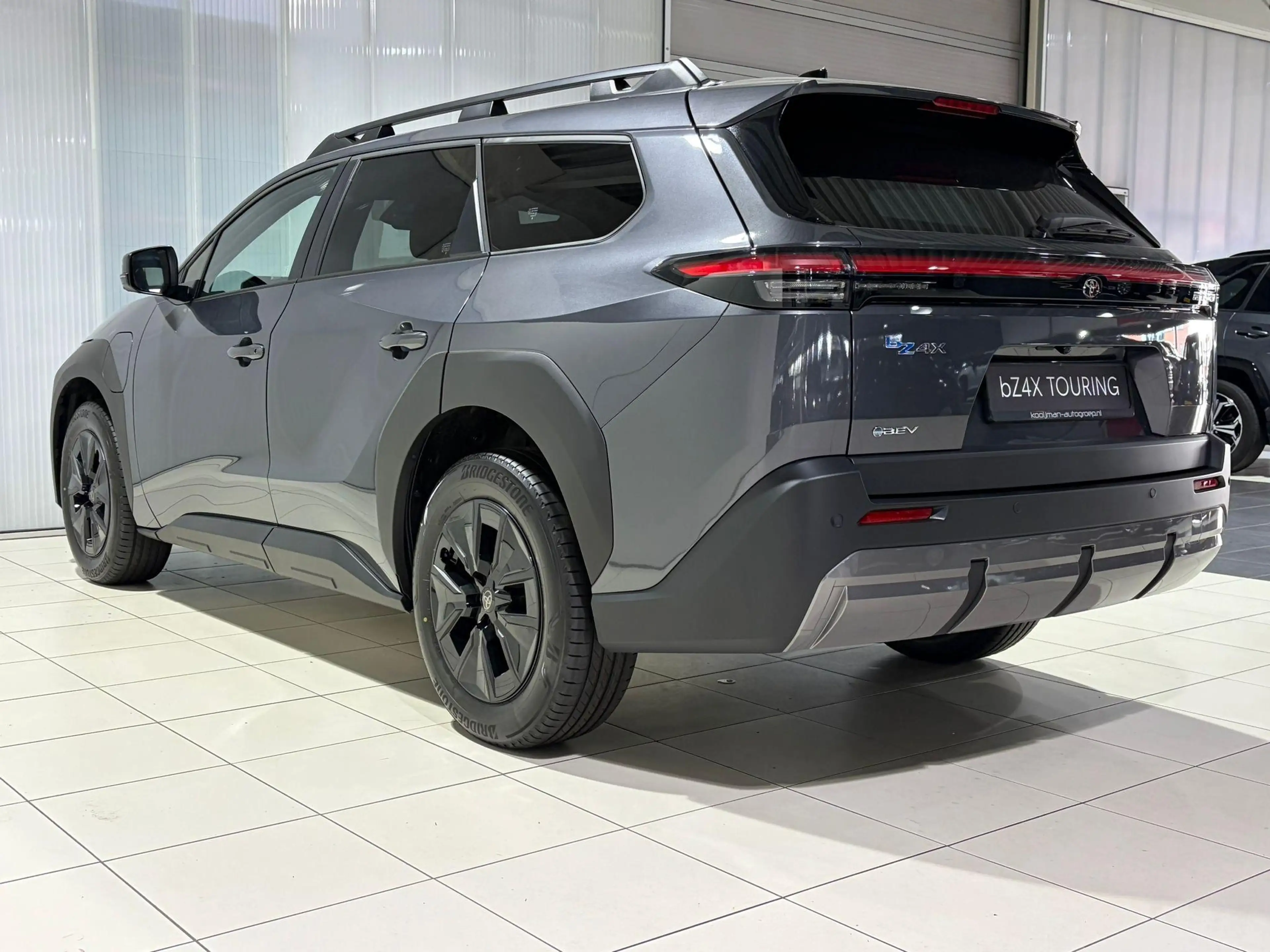Toyota bZ4X Touring Dynamic 75 kWh Direct leverbaar, € 3000 In — photo 8