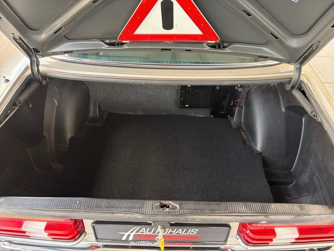 Mercedes-Benz 230 CE W123 Coupe, foto 10