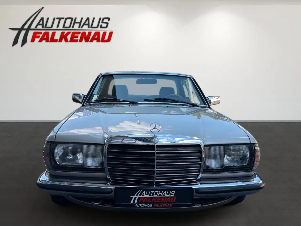 Mercedes-Benz 230 CE W123 Coupe, foto 2