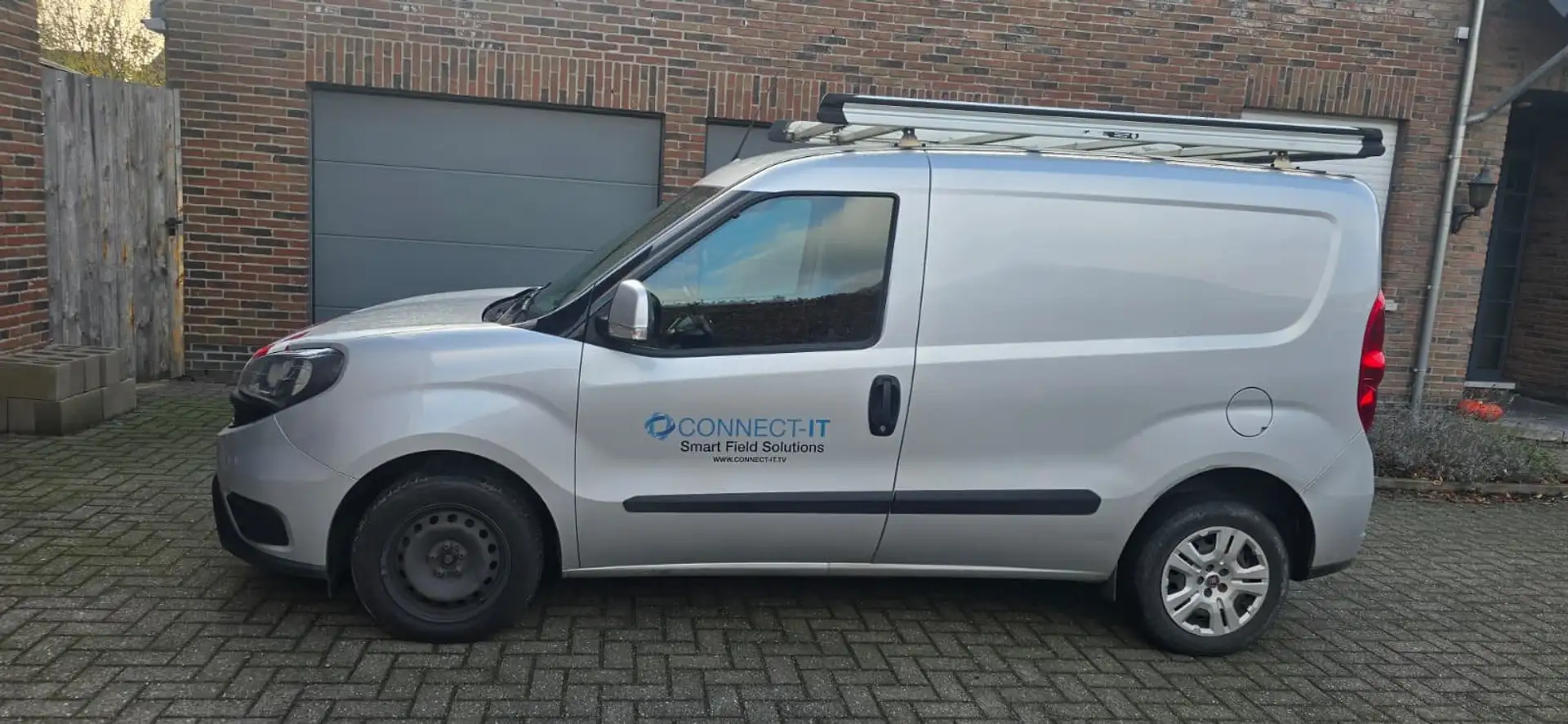 Fiat Doblo Doblo Cargo WORK UP Gris - 1