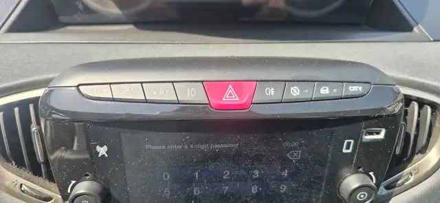 Lancia Ypsilon view 7