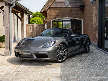 Boxster / ParkAssist voor en achteraan / Apple CarPlay / Porsche dealer onderhouden / 1ste eigenaar