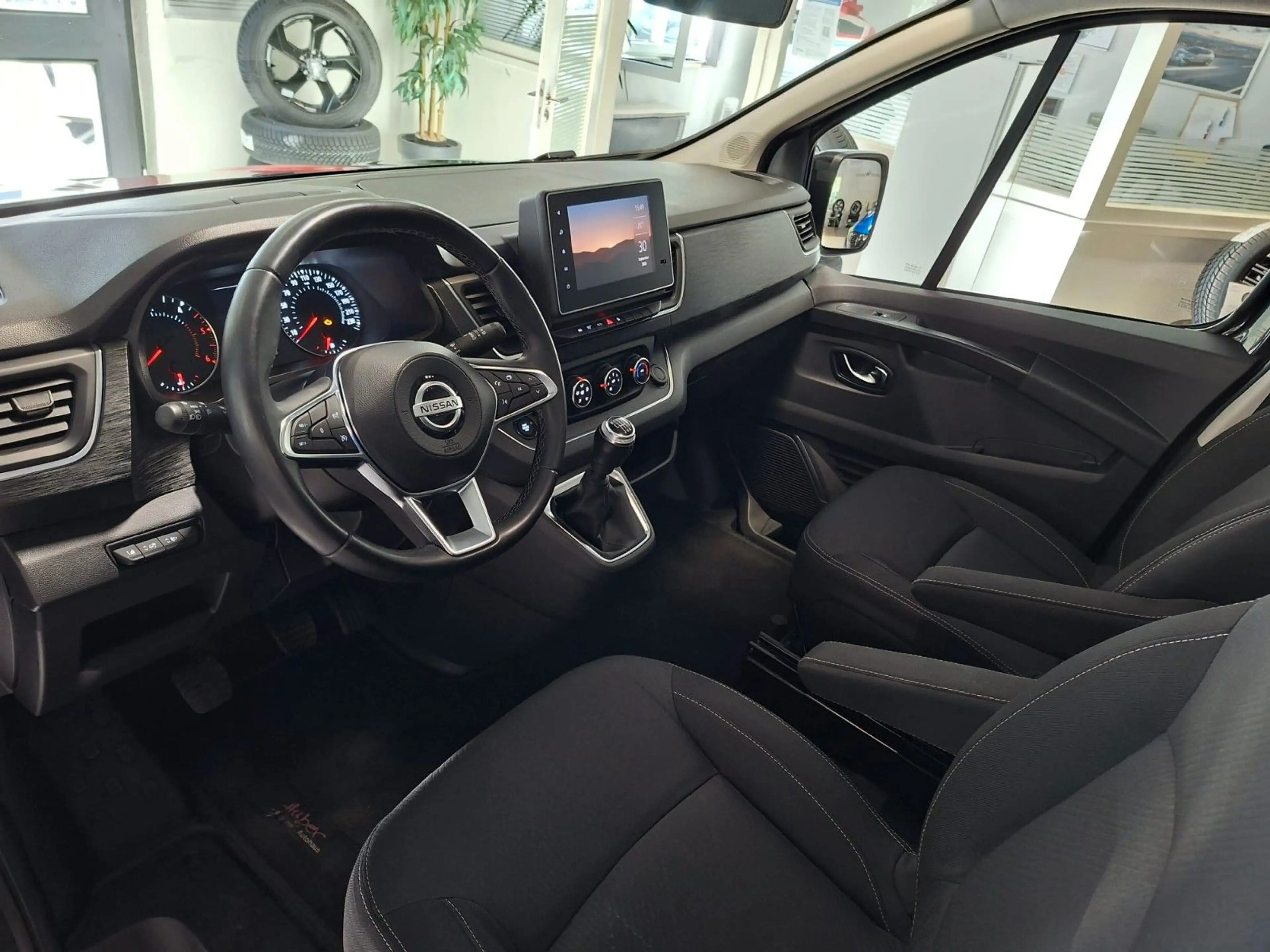 Nissan NV300 Kombi L1H1 2,8t TEKNA — photo 10