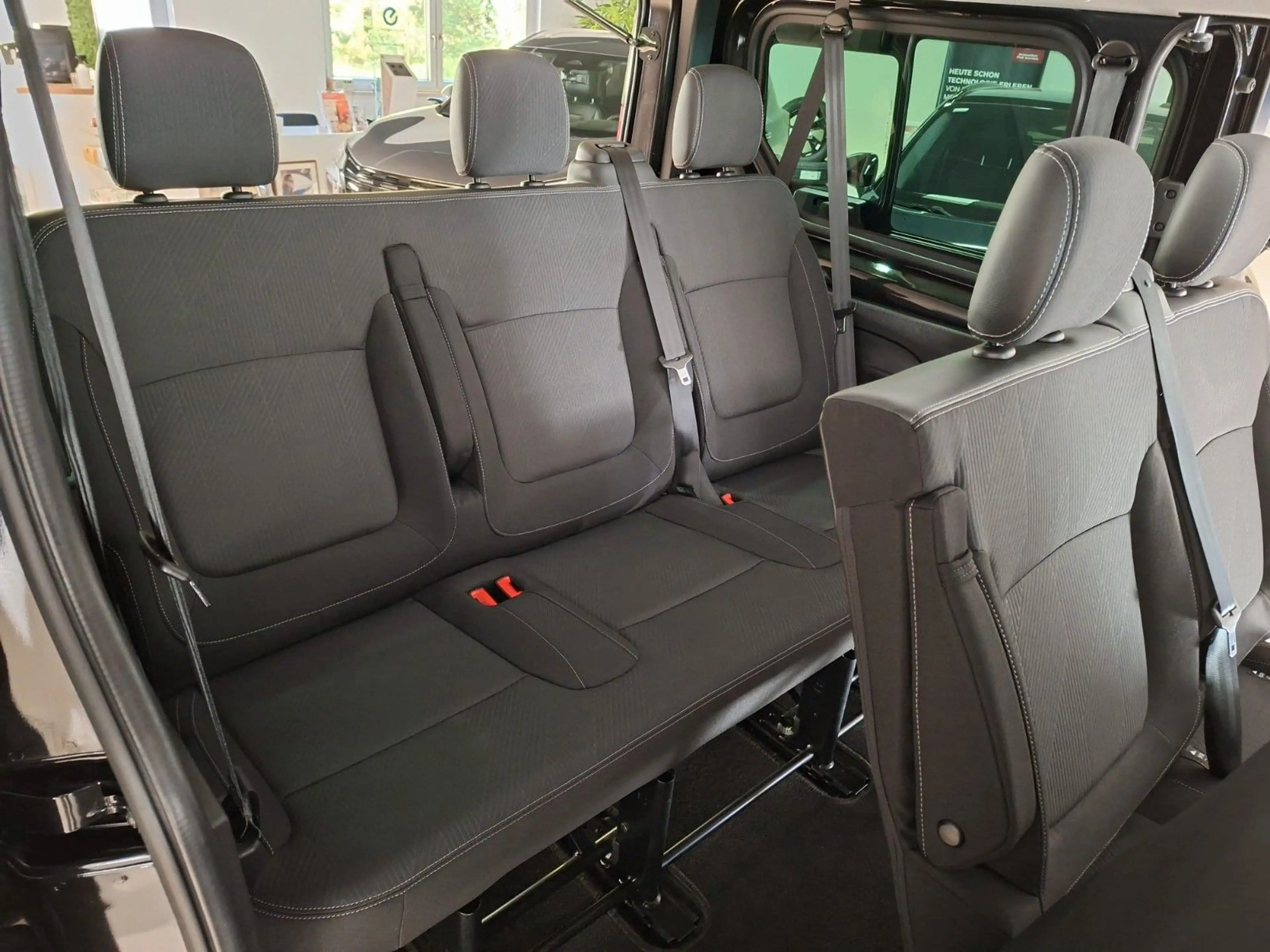 Nissan NV300 Kombi L1H1 2,8t TEKNA — photo 15