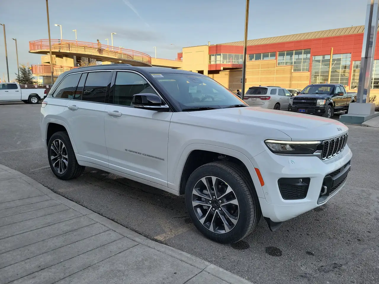 Jeep Grand Cherokee снимка Jeep Grand Cherokee