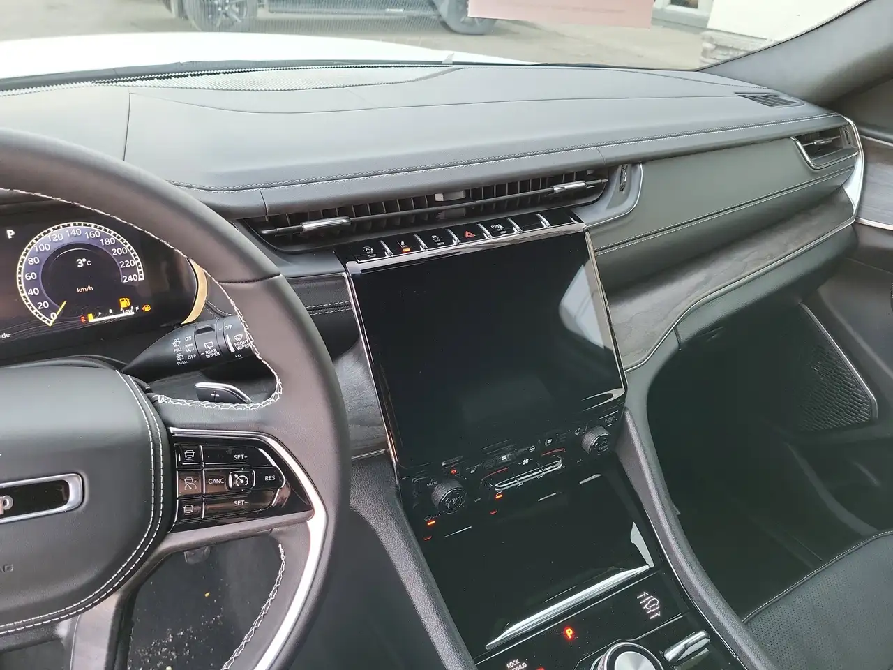 Jeep Grand Cherokee снимка Jeep Grand Cherokee