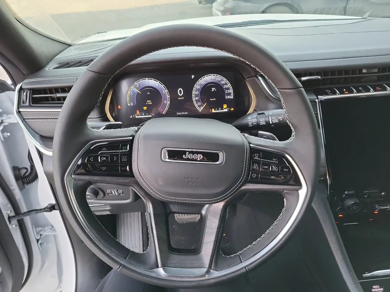 Jeep Grand Cherokee снимка Jeep Grand Cherokee