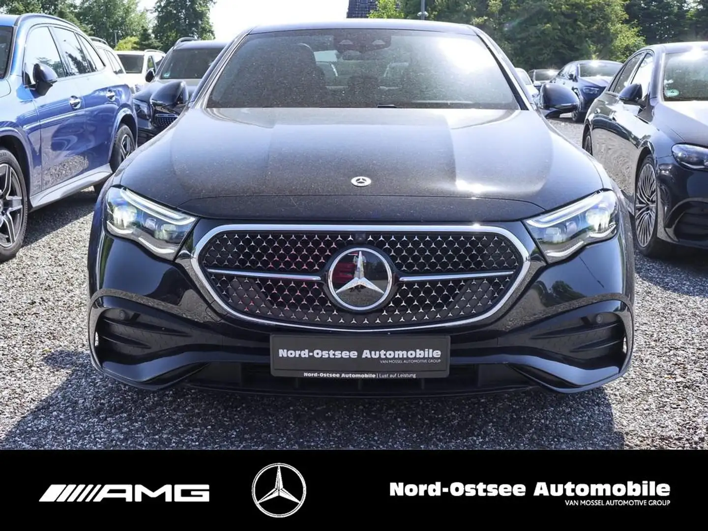Mercedes-Benz E 220 d AMG PREMIUM PANO BURMESTER SHZ 360° Schwarz - 2