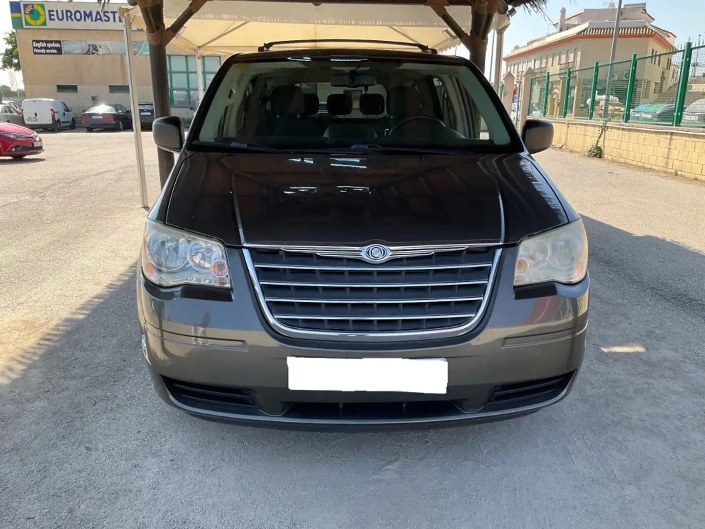 Chrysler Voyager Grand 3.3 Limited AWD Aut. Gris - 2